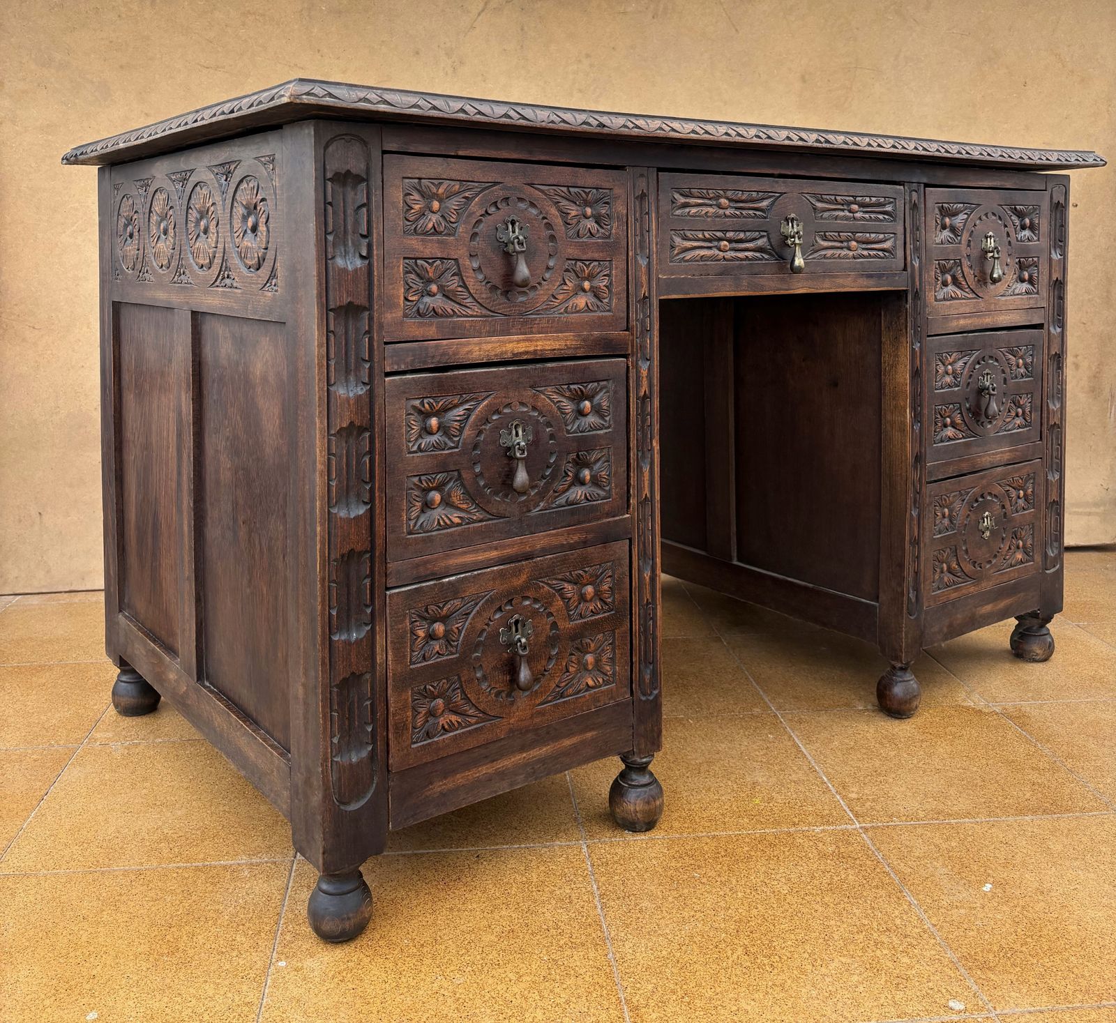 Antique Spanish Carved Oak Desk, Early 20th Century photo 3200.0