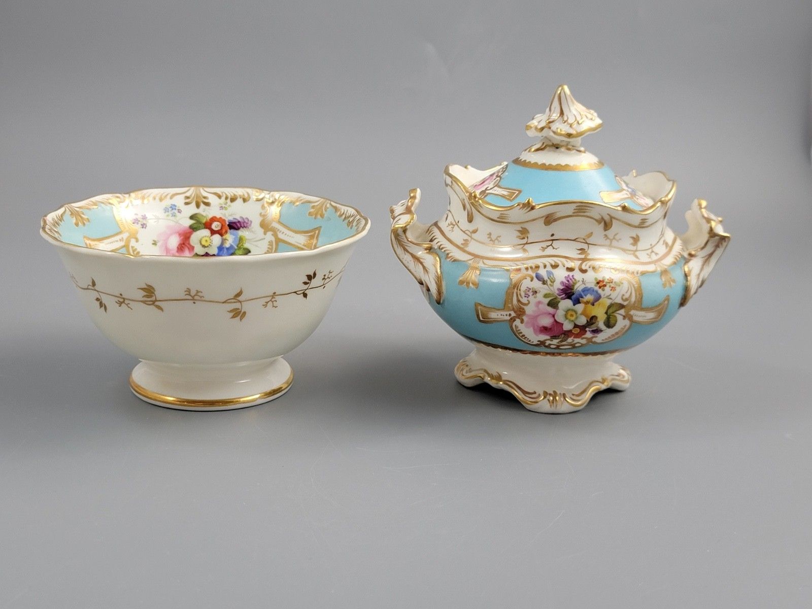 1400.0 Old Paris Porcelain Tea Service, Petit Style, Louis Philippe I Period, C. 1840 photo