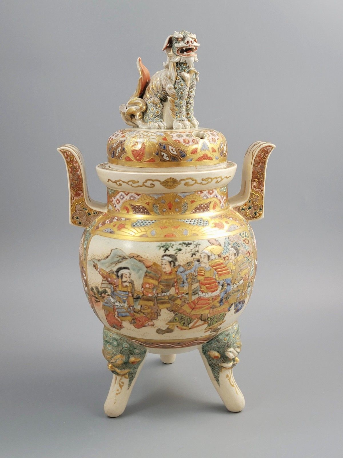 photo furniture Meiji Kyoto Satsuma Koro C.1895, Shi Shi Lion, Moriage, Museum Quality