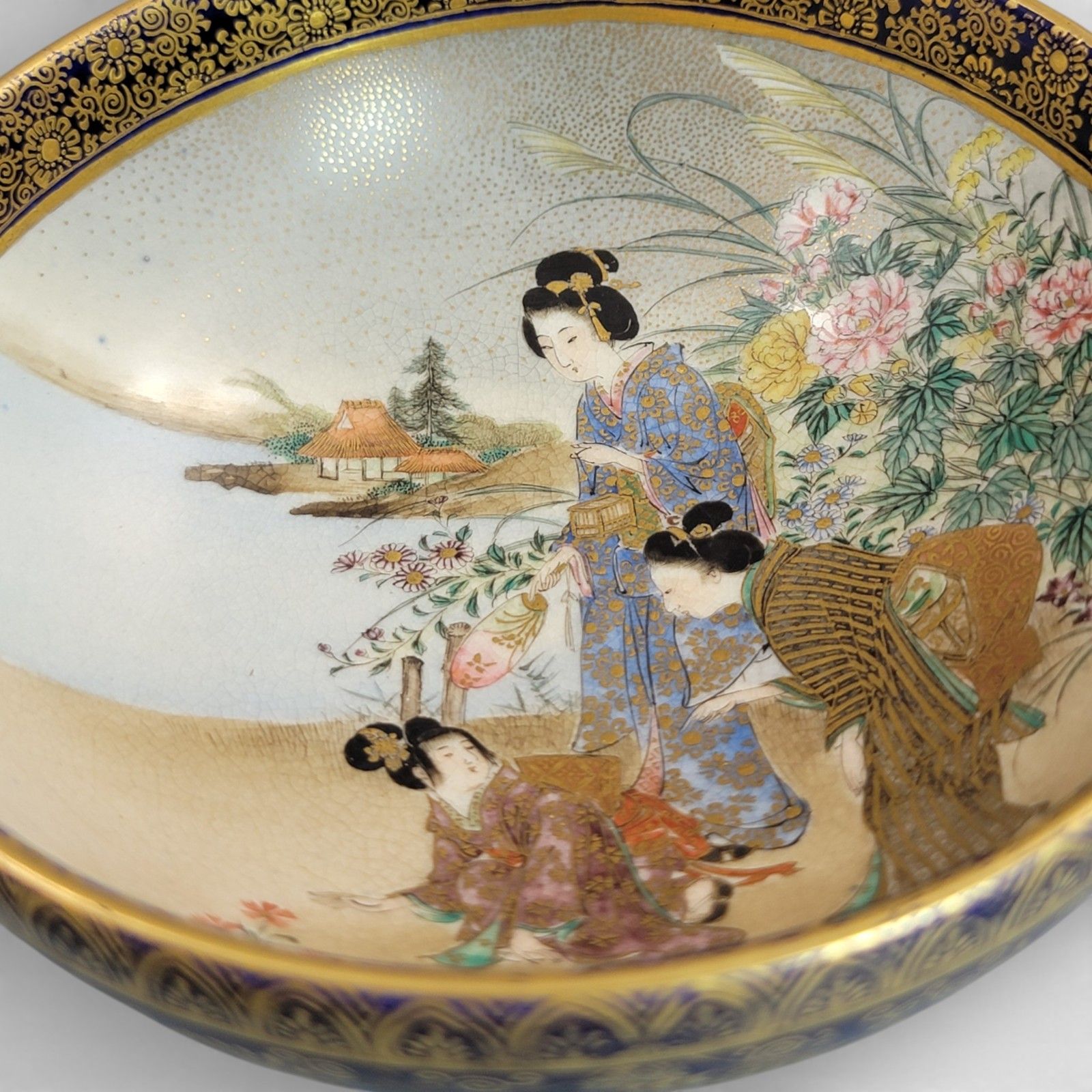 photo vinterior Antique Kinkozan Kyoto Satsuma Bowl C.1880, Cobalt Blue & Gold, Signed