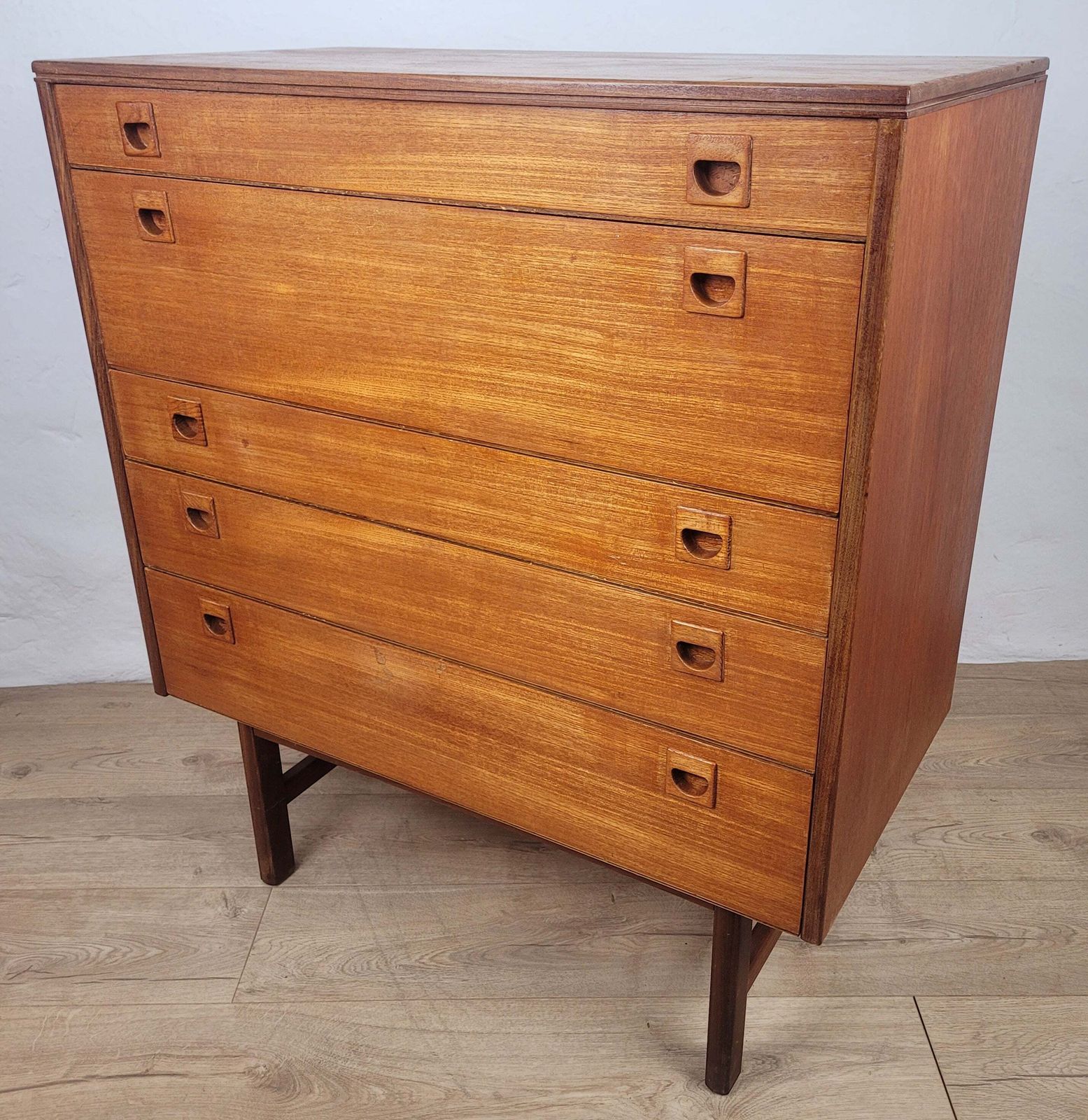 Alfred Cox Teak Chest Of Drawers 1960 Post War British Design photo 1100.0
