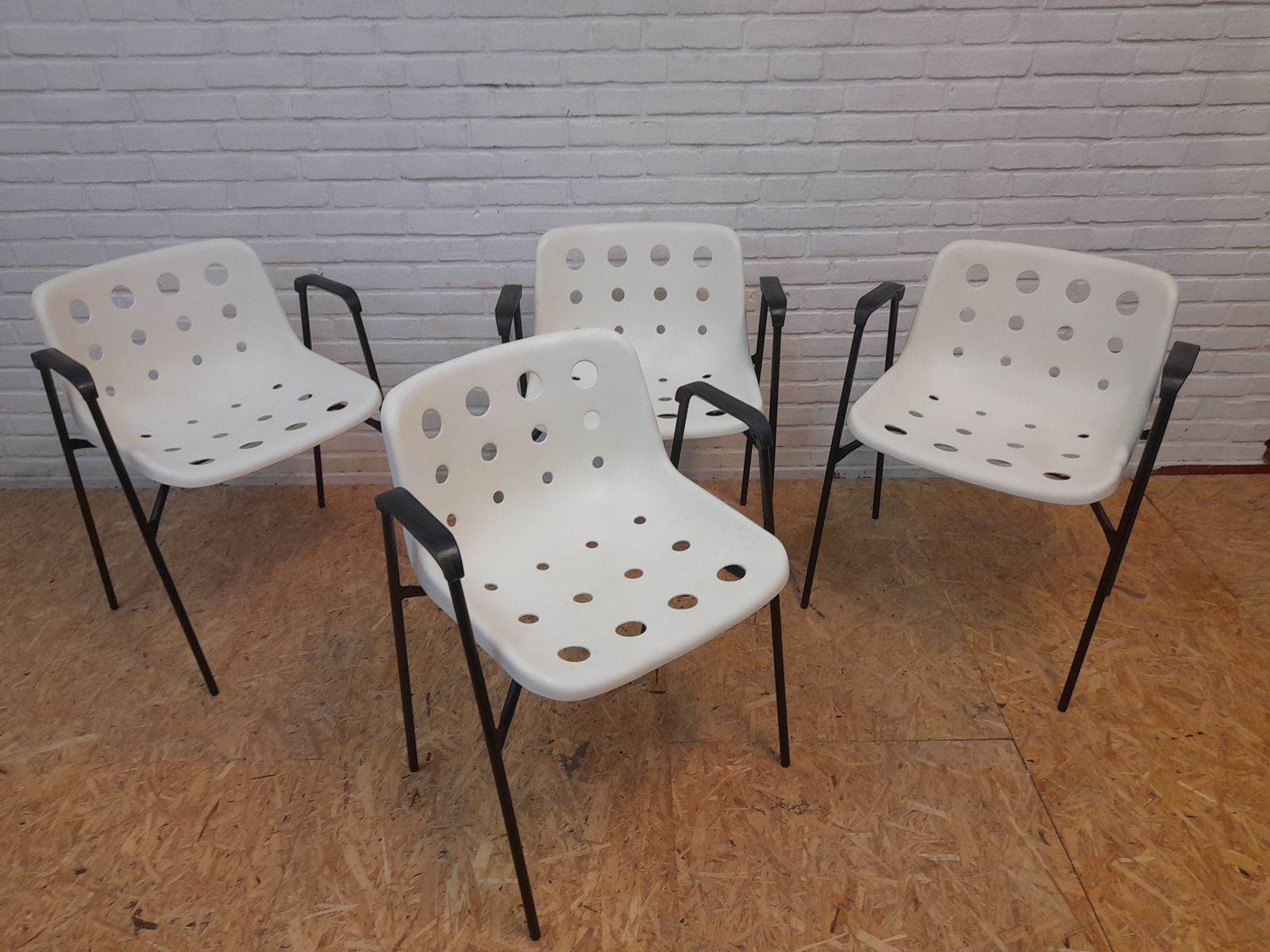 photo for sale Polo Chair Robin Day, For Hille