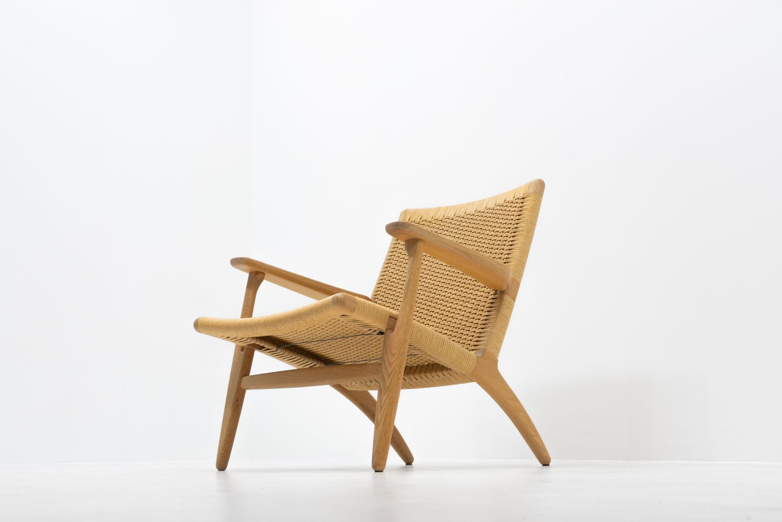 Hans Wegner Ch25 Lounge Chair For Carl Hansen photo Furniture