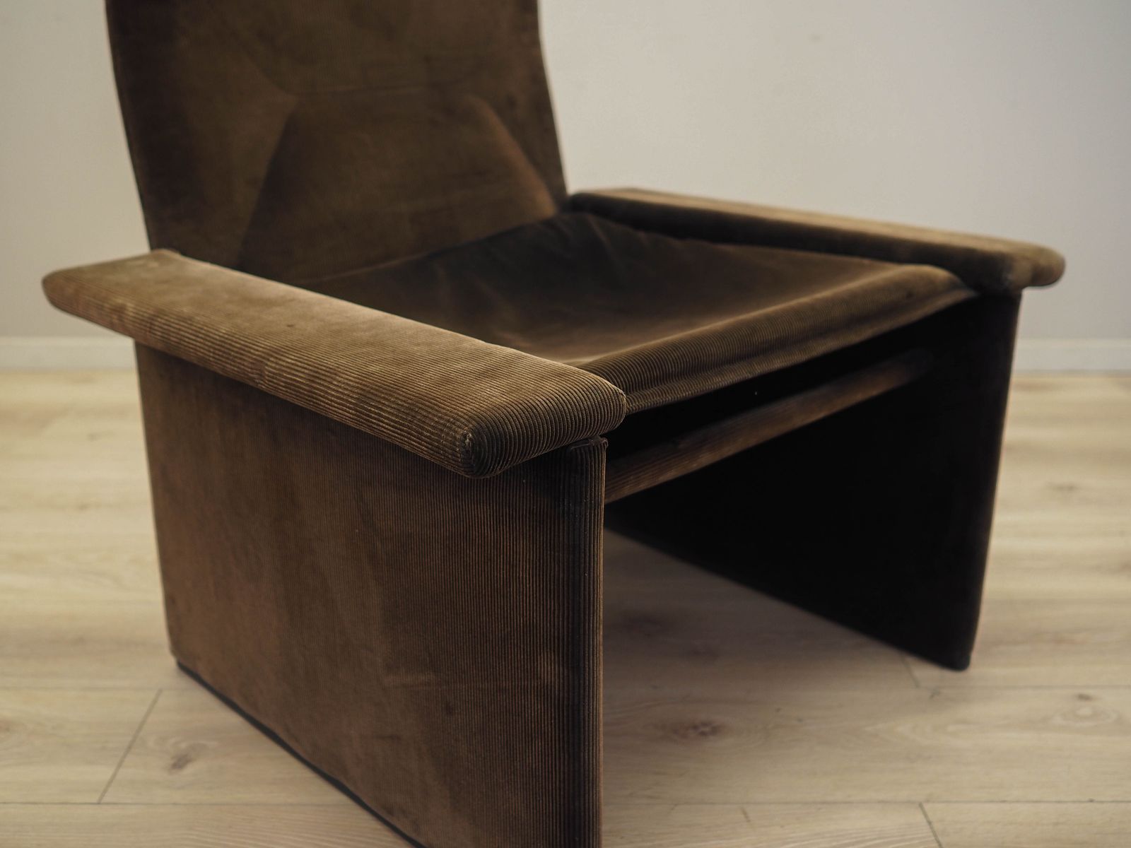 photo vinterior Corduroy Armchair, Italian Design, 1970s, Production: Italy