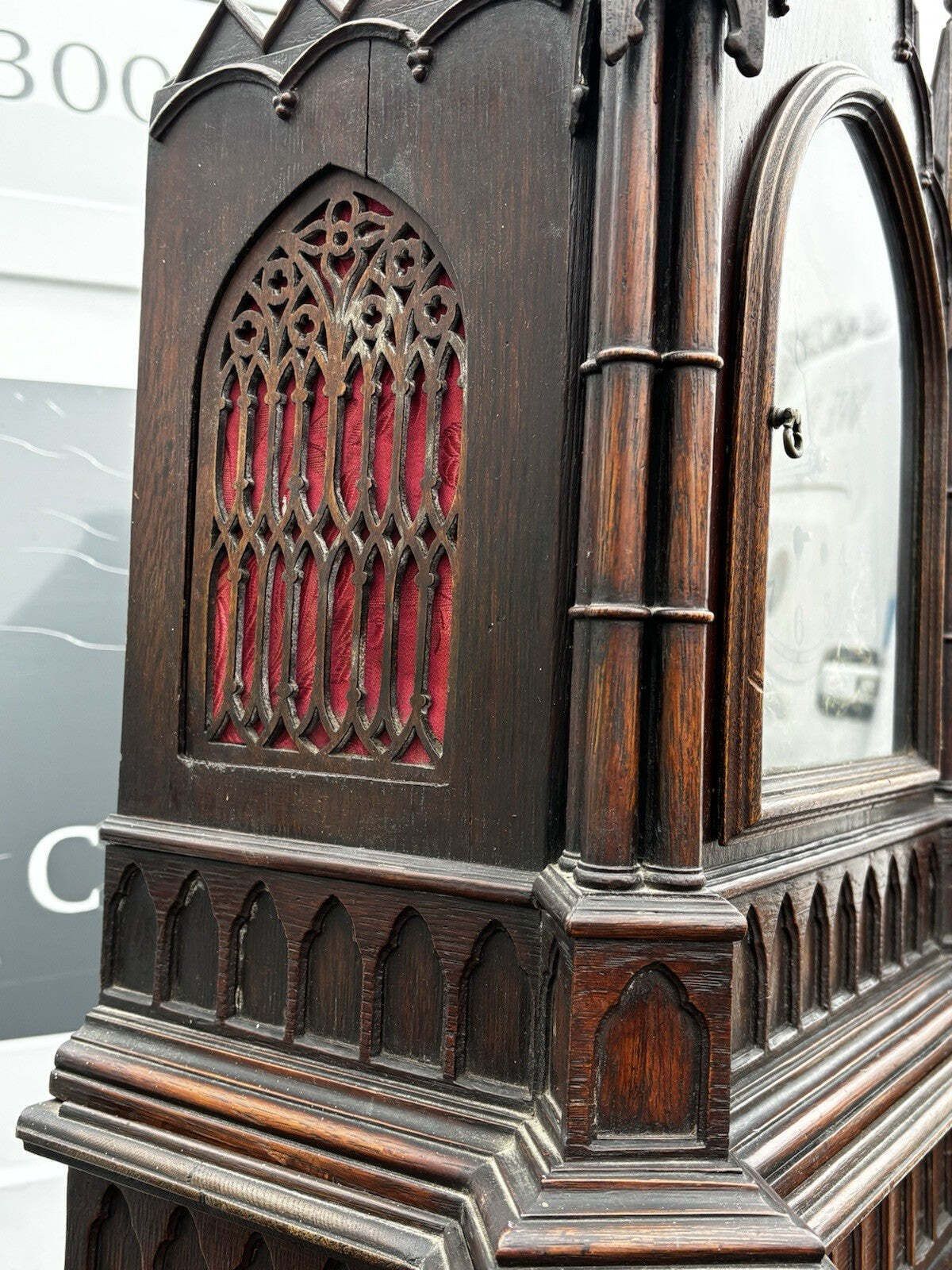 photo vinterior Impressive Gothic Fusee Bracket Clock On Pedestal.