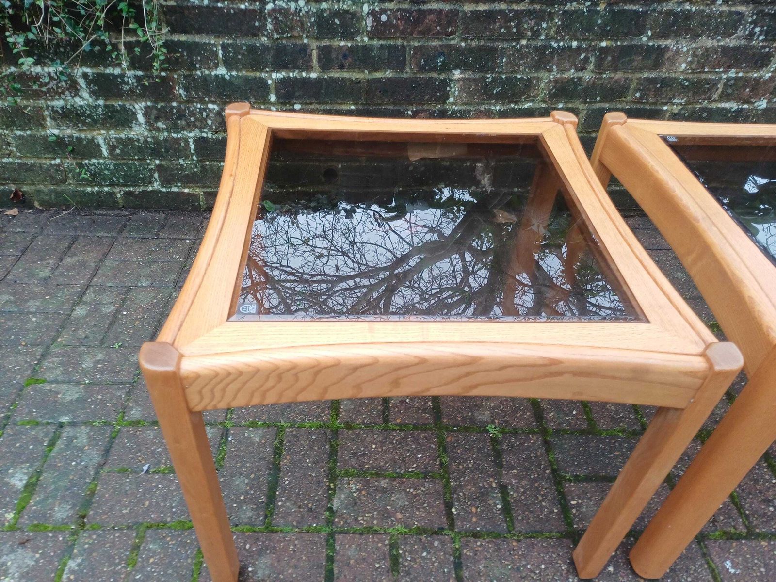 Pair Ercol Windsor Elm Coffee Table & Lamp Table Set Smoky Bevelled Glass British Design Quality Living Room Furniture photo 795.0
