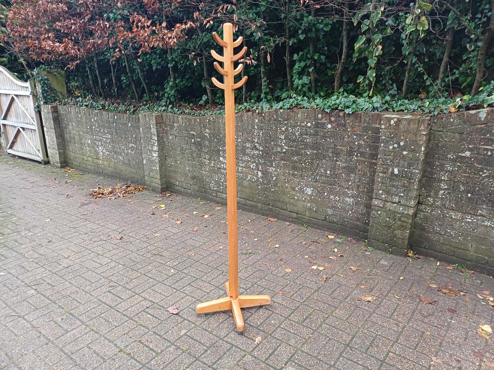 Vintage 1960s Abbess Solid Wood Coat Stand With Eight Hooks And Black Feet Smart Mid Century Piece For Hallway Or Bedroom photo 475.0