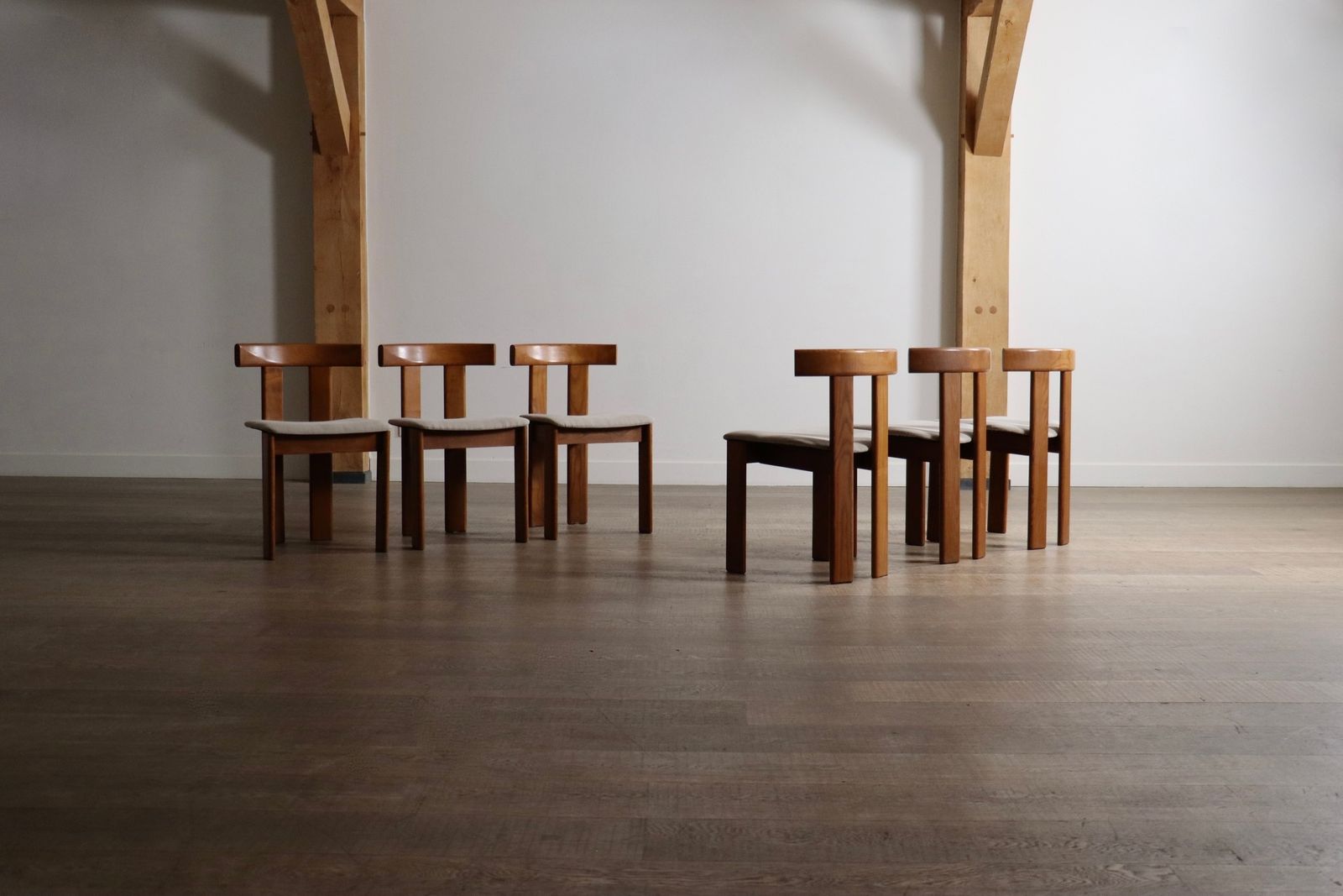 photo furniture Set Van 6 Eetkamerstoelen Van Luigi Vaghi Voor Former, Italië, Ca. Jaren 1960