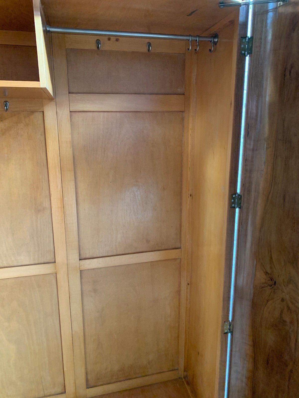 Art Deco Double Wardrobe – Burr Walnut Veneer photo 1850.0