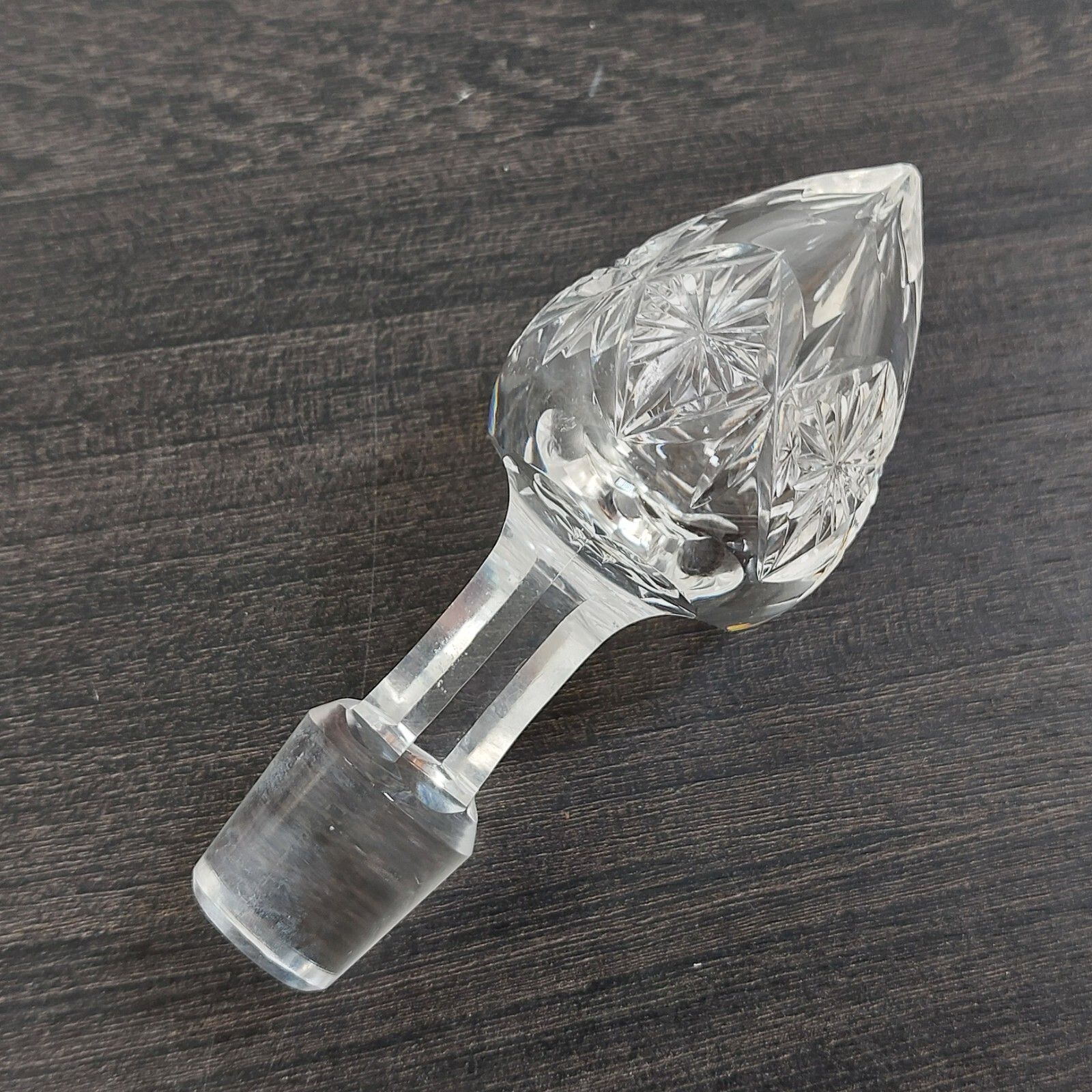 100.0 Stuart Crystal Footed Wine Decanter In The Connaught Pattern photo