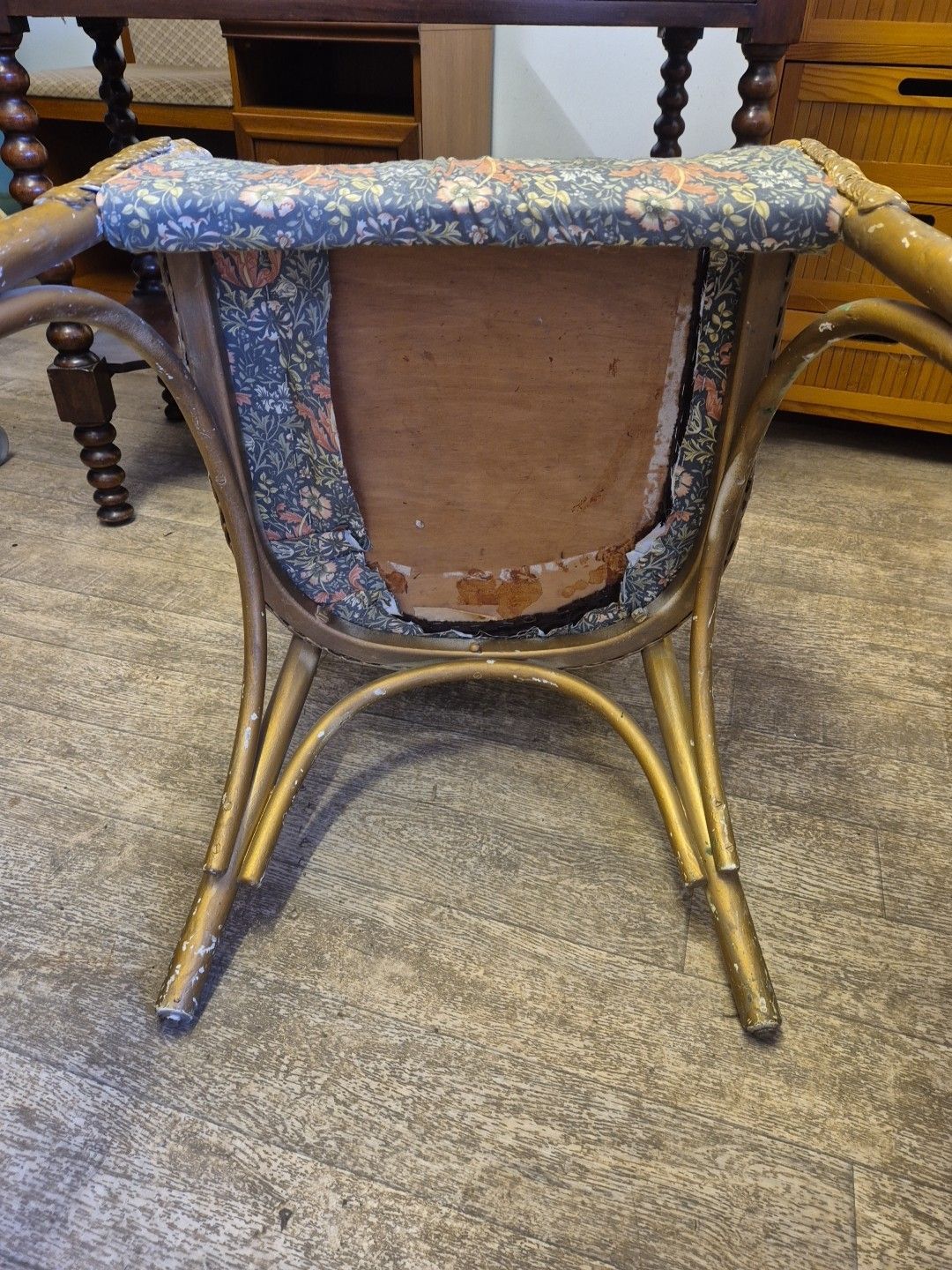 56.0 Vintage Lloyd Loom Style Chair In Gold With Multi Floral Seat photo