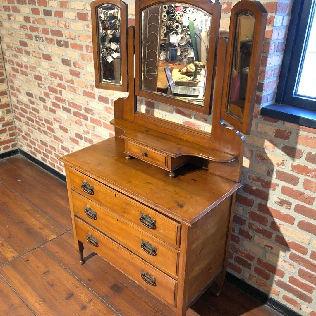 Antique Satinwood Dressing Chest Of Drawers With Mirrored Top 1910s