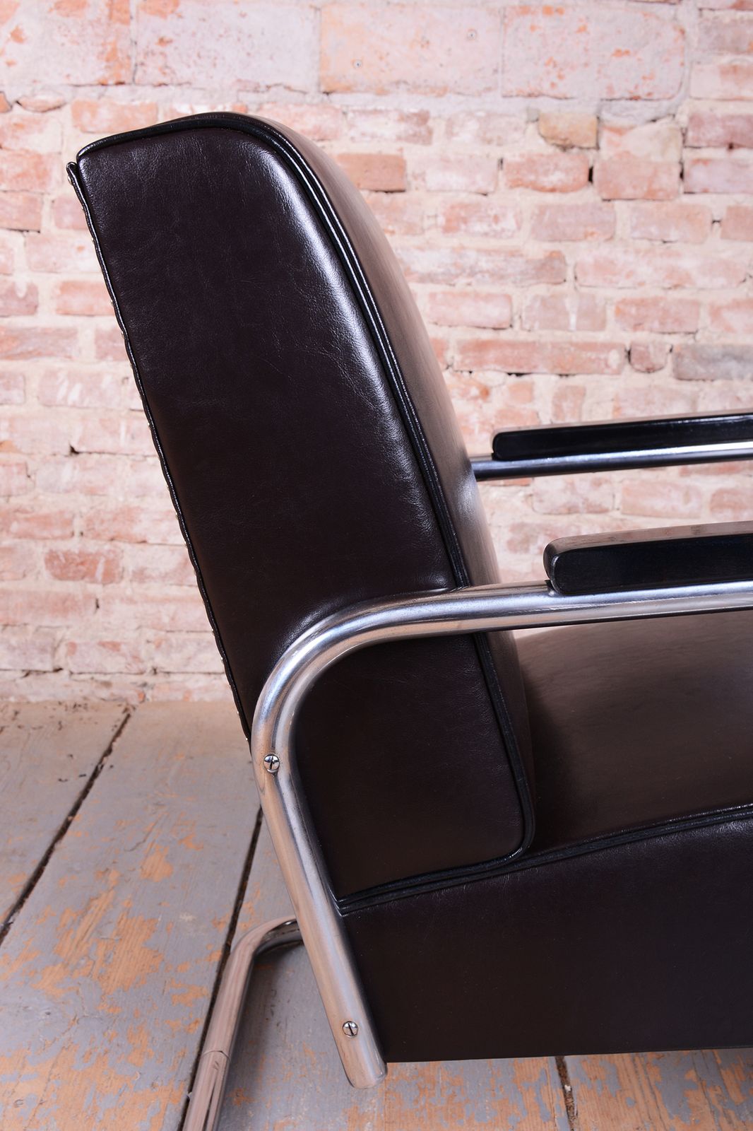 photo vinterior Pair Of Restored Bauhaus Armchairs, By Hynek Gottwald, Leather, Czech, 1930s