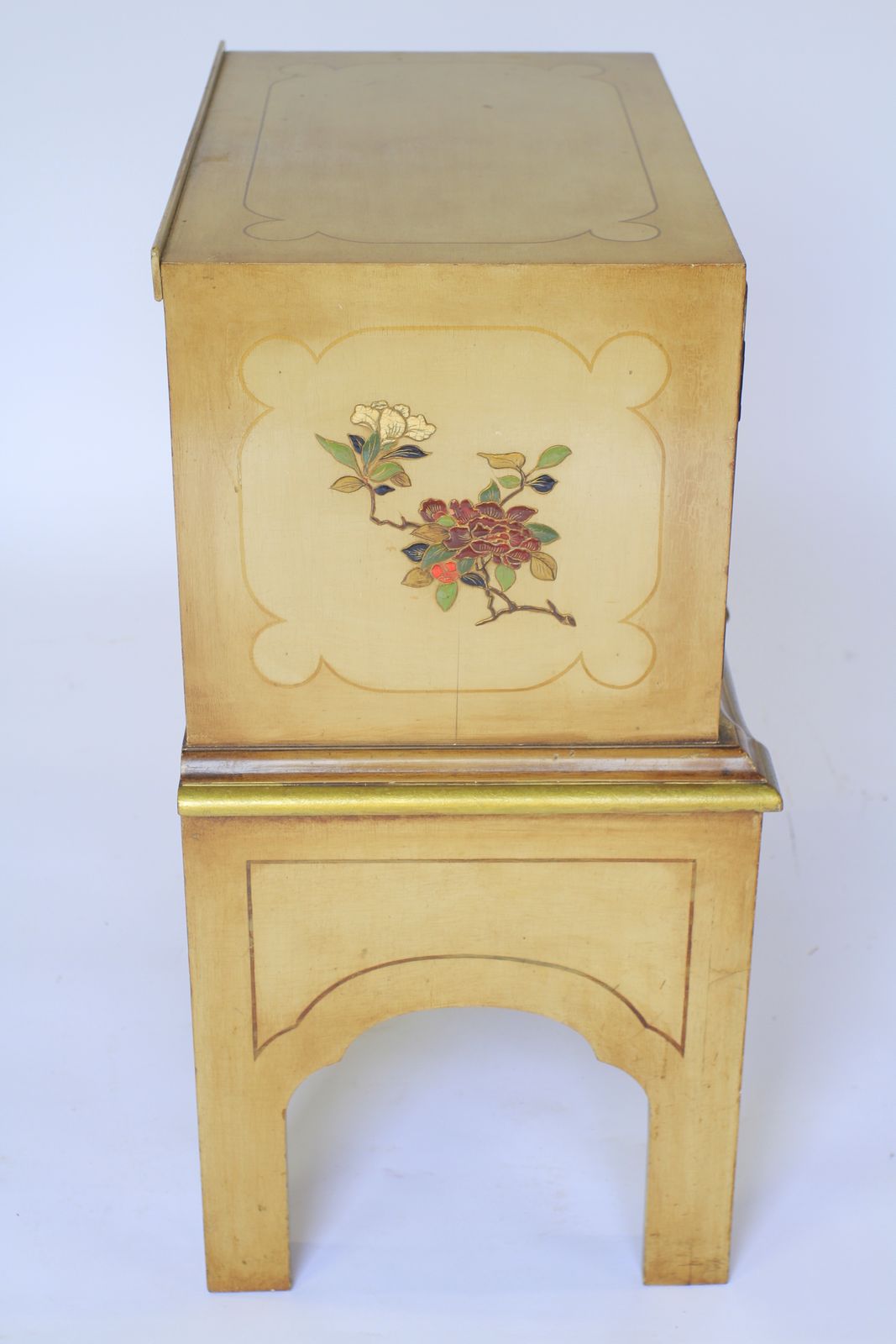 Fine Chinoiserie Decorated  Bedside Cupboard Circa 1900 photo 750.0