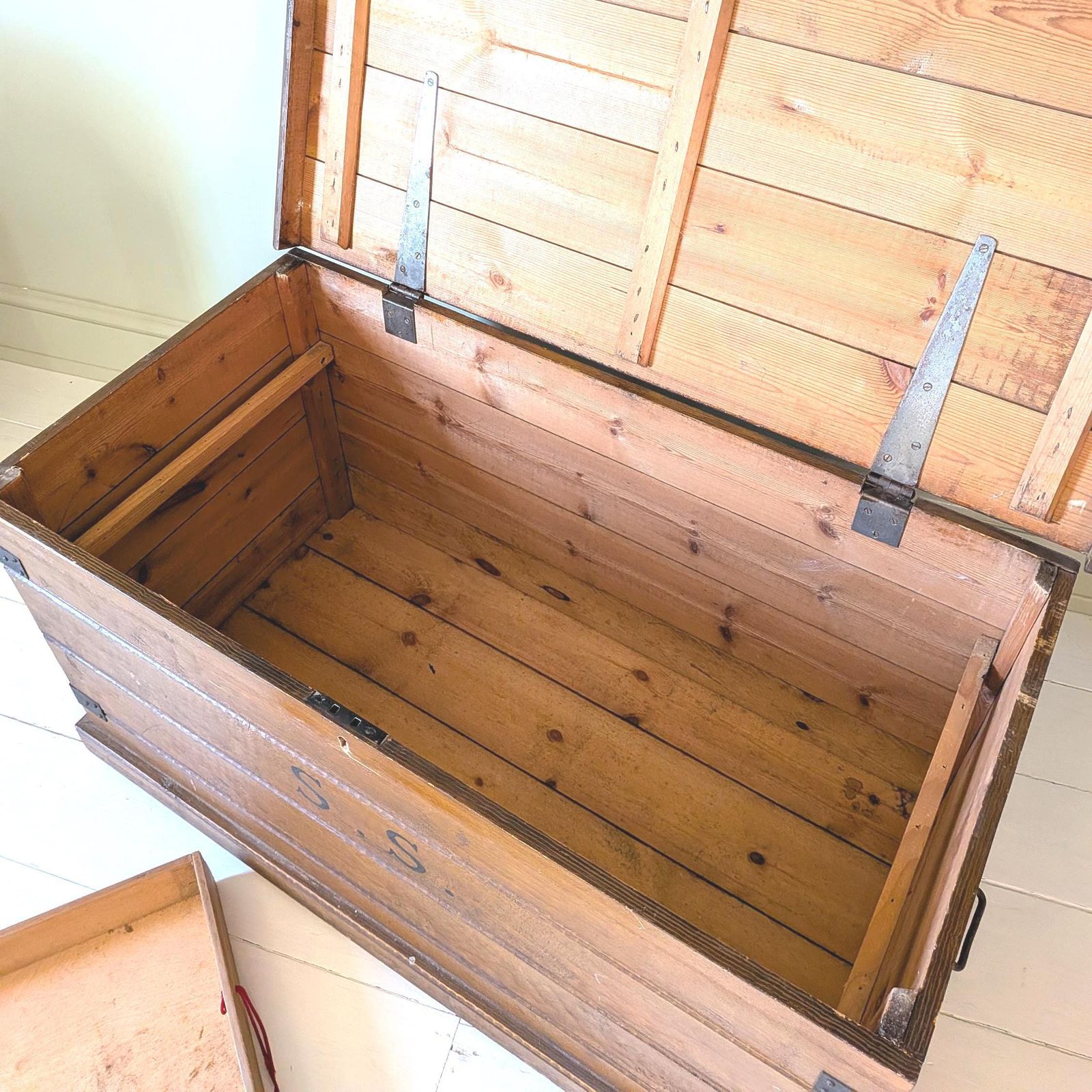 An Antique Painted Pine Chest Or Blanket Box In Original 'Faux Wood' Oak Paint Finish photo vinterior