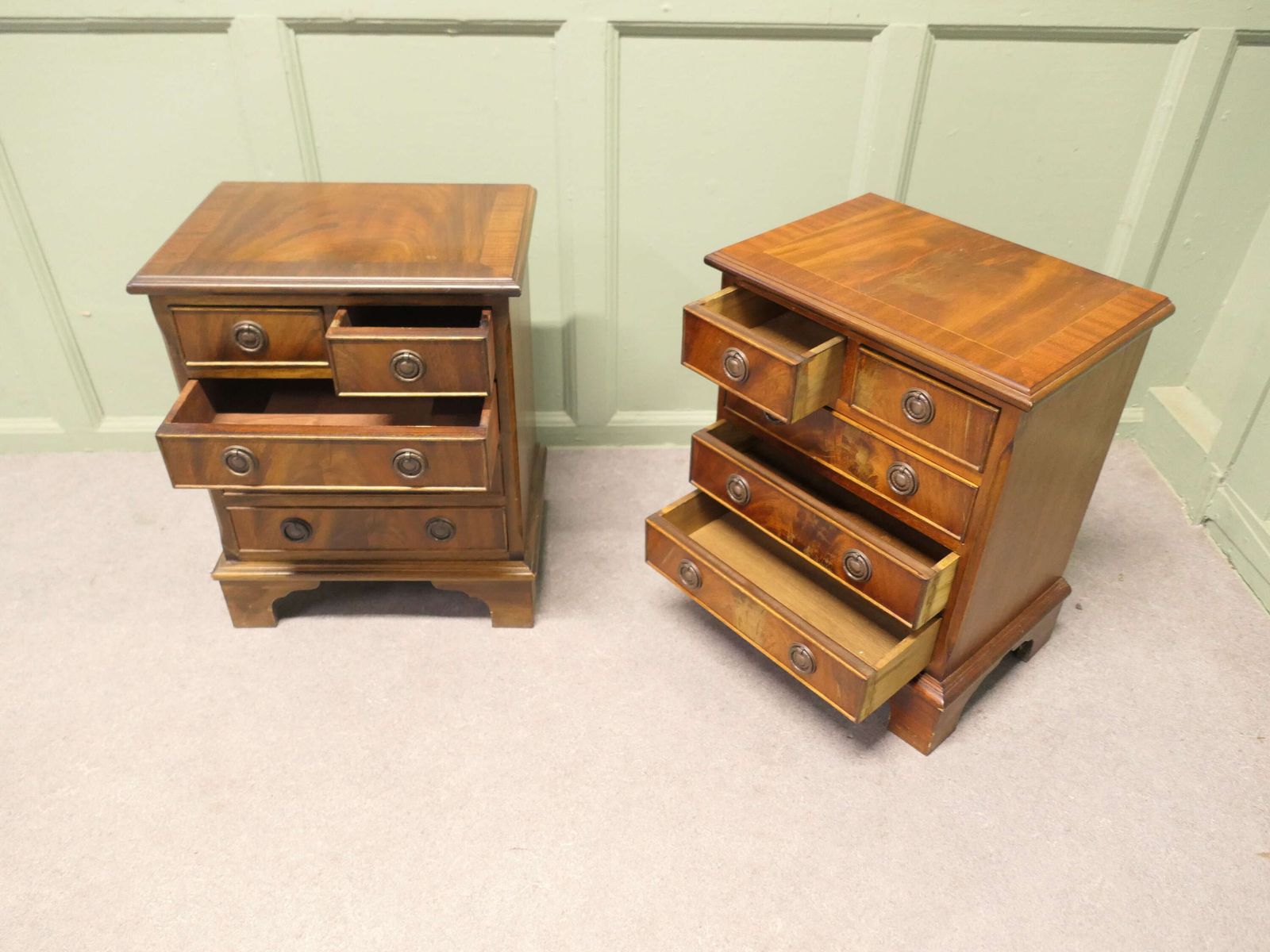 A Pair Of Walnut Bedside Chest Of Drawers photo 660.0