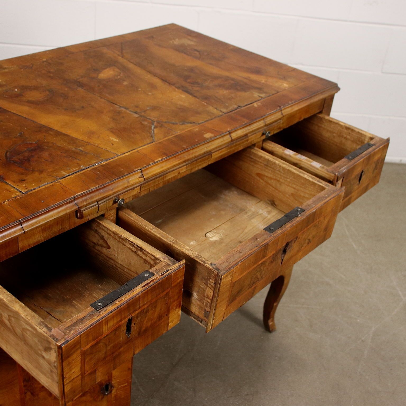 Desk Various Woods Italy XX Century photo 960.0