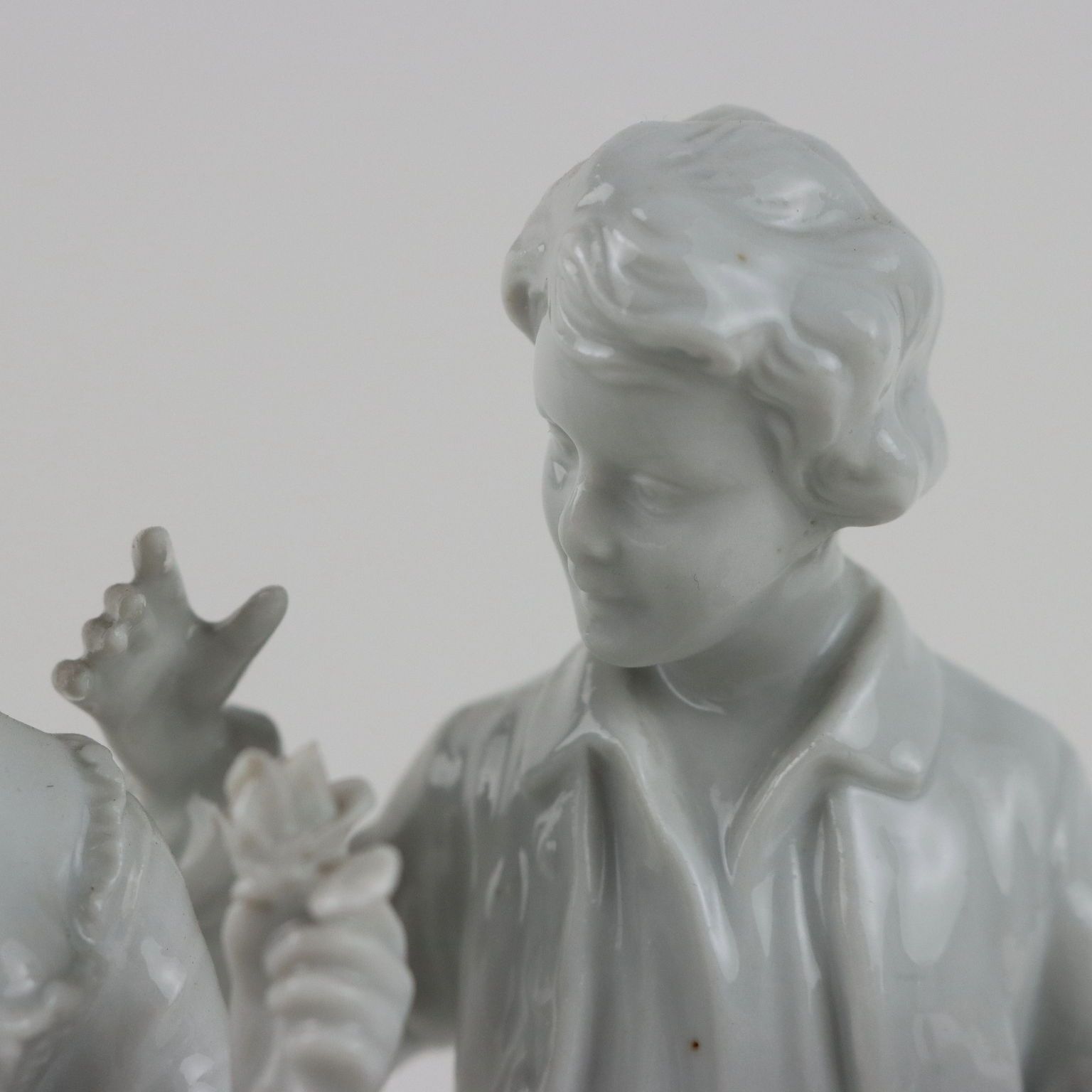 Antique Sculpture White Porcelain Unter Weiss Bach XX Century photo vinterior