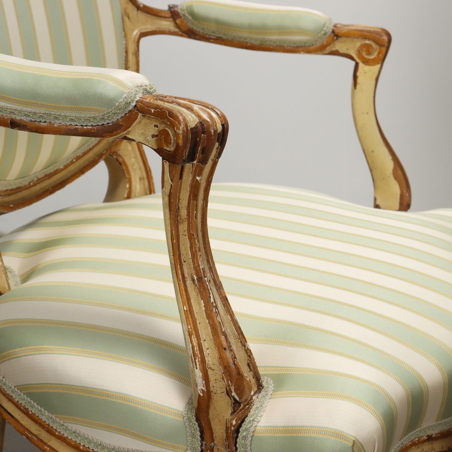 Living Room Rococo Style Wood XX Century photo vinterior