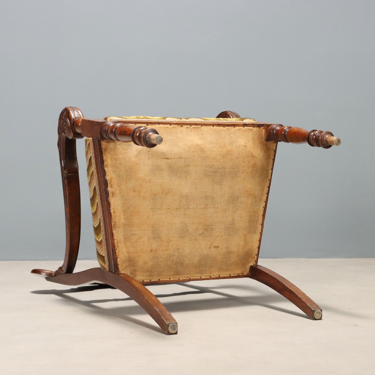 photo furniture Poltrona Luigi Filippo In Noce