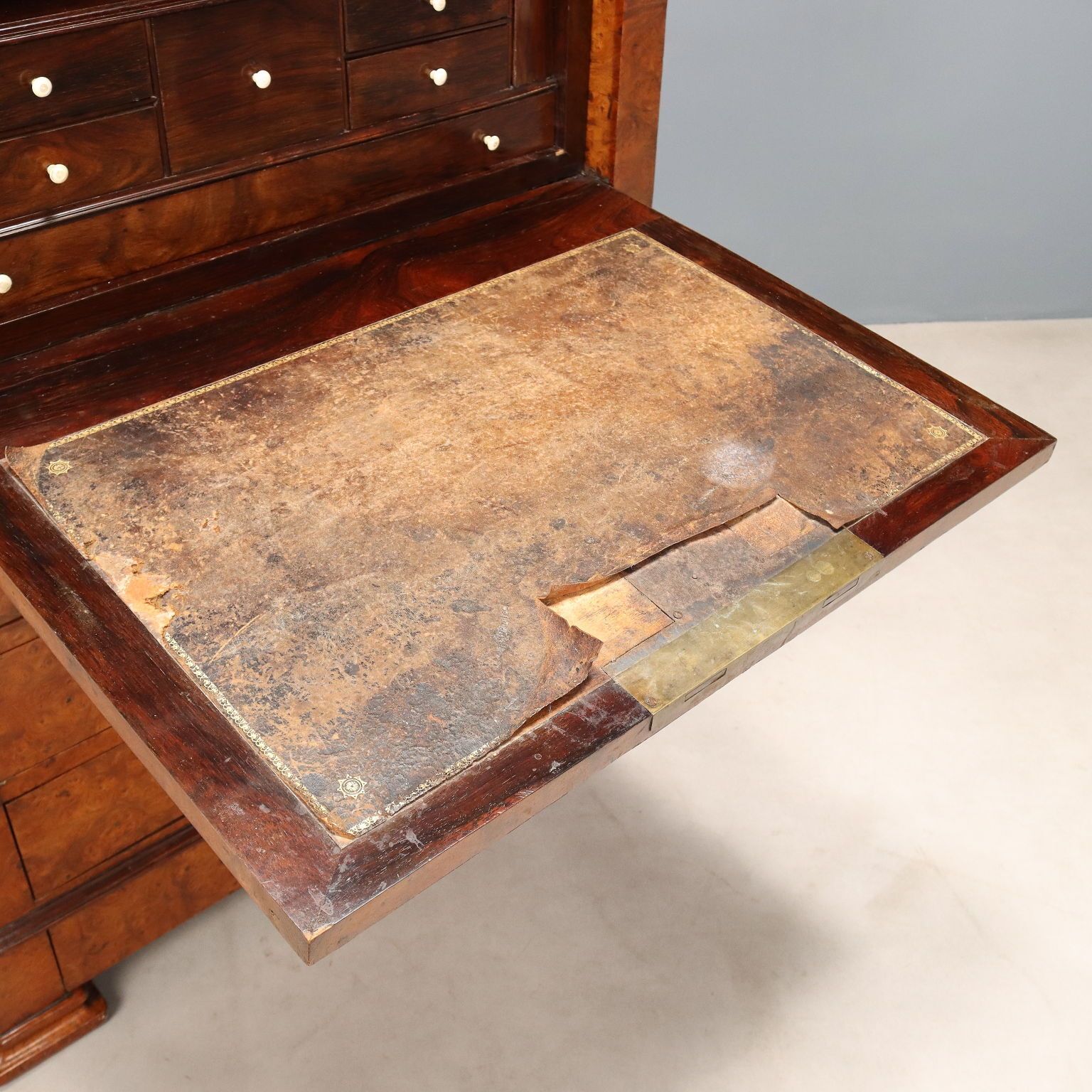 Secretaire In Radica Di Noce photo buy