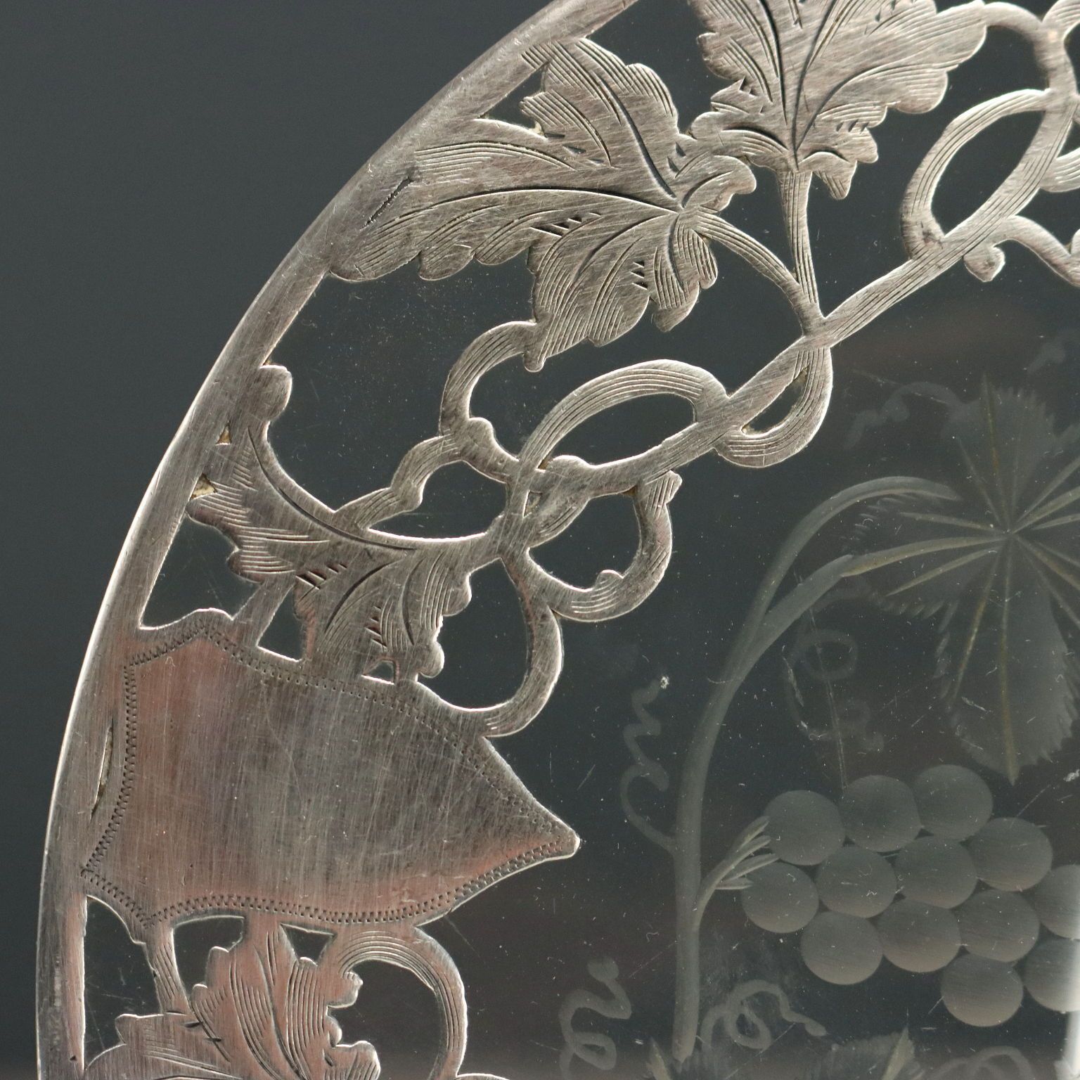 photo furniture Antique Trivets Silver Glass Europe USA XX Century