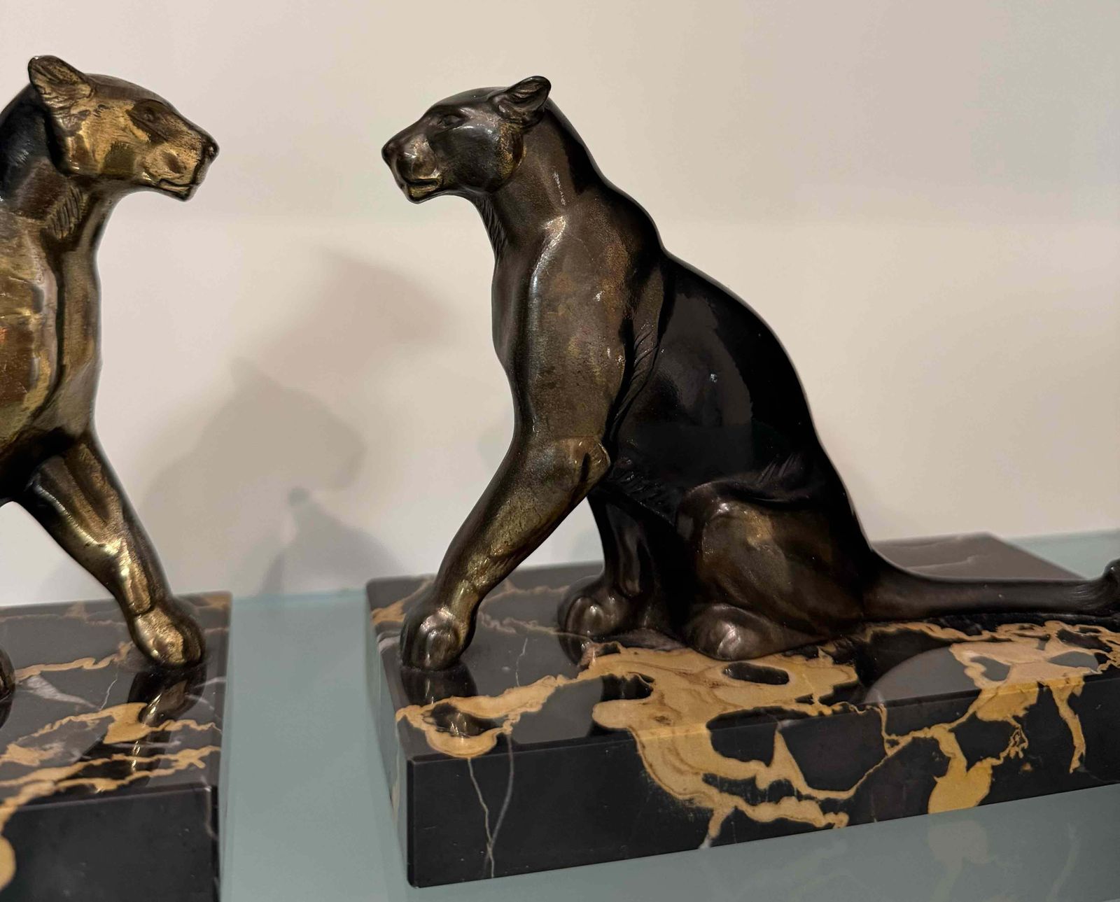 Pair Of French Art Deco Sculptural Bookends With Panthers , 1930s photo vinterior