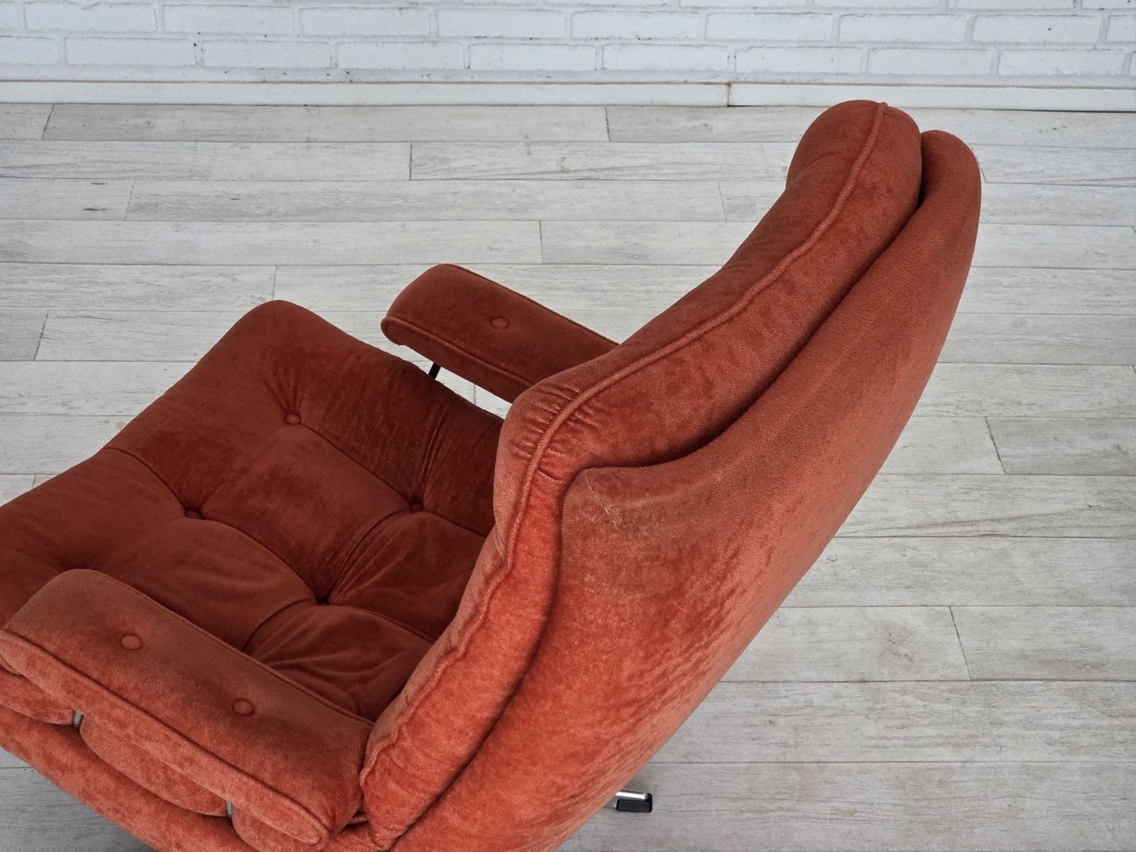 Jaren 1970, Zweedse Draaifauteuil Van Ulferts Möbler, Meubelvelours. photo Meubels