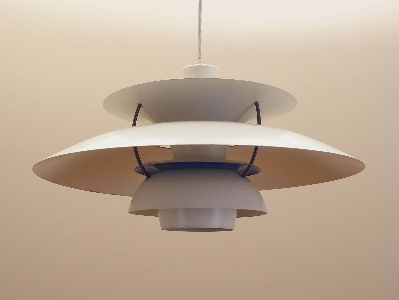 Hanglamp Ph5, Deens Design, Jaren 1970, Fabrikant: Louis Poulsen photo Verlichting