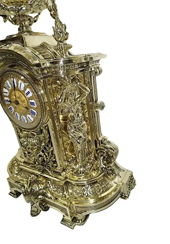 photo vintage A Very Rare Large 19th Century French Bronze Clock Garniture Set Fully Restored And Polished