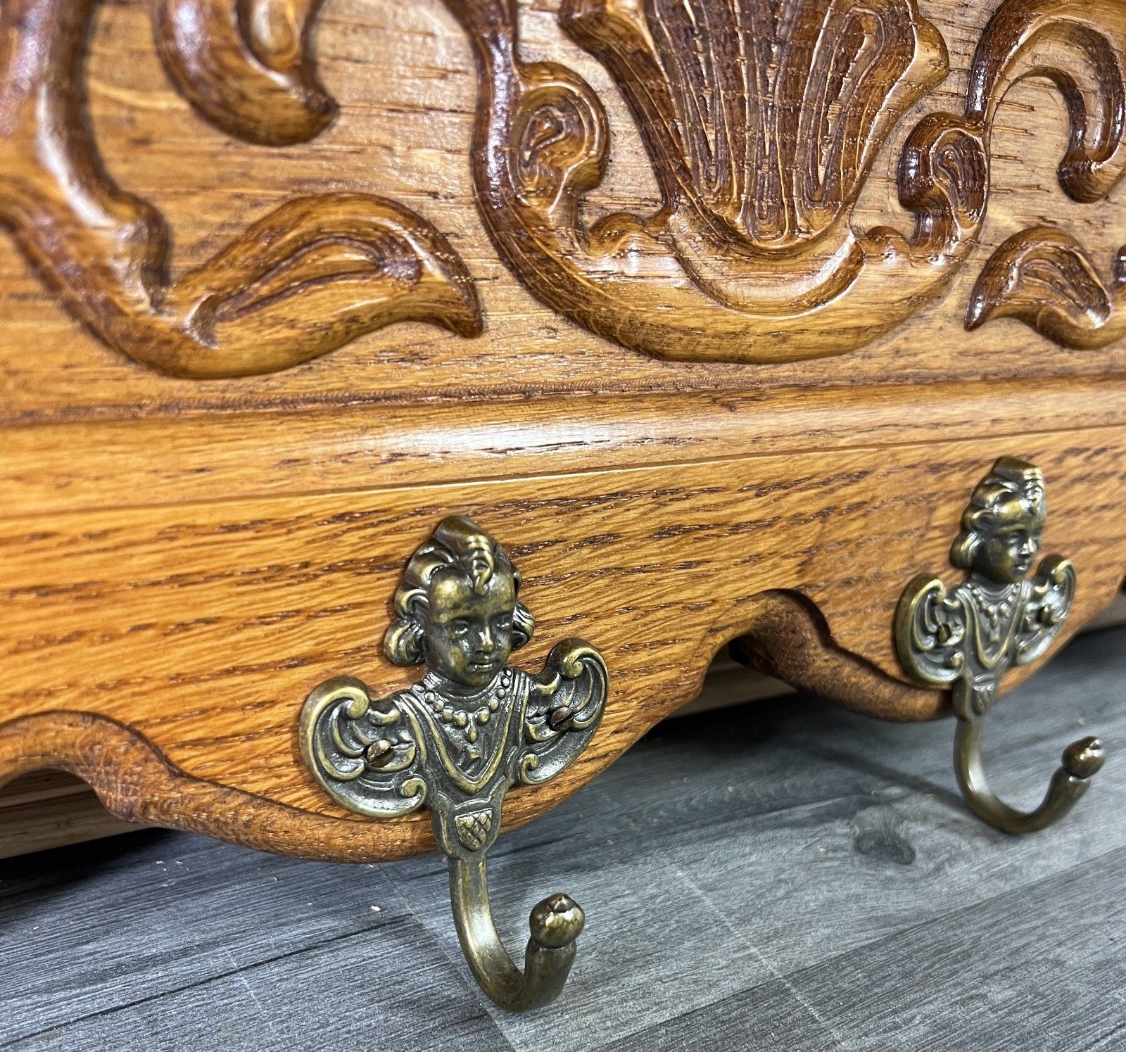 photo furniture French Vintage Style Coat Rack Oak 4 Hooks Ornate Wall Shelf Coat Lot 4726