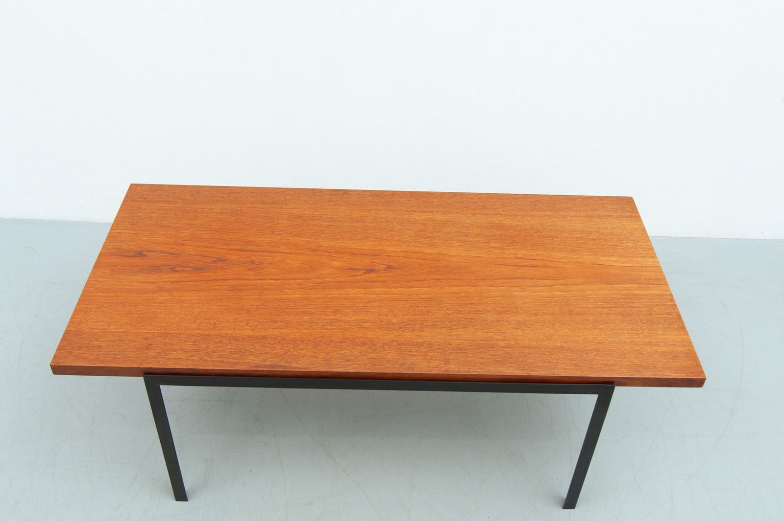 photo vinterior T Angel Coffee Table In Teak By Florence Knoll For Knoll Inc. / Knoll International, 1950s
