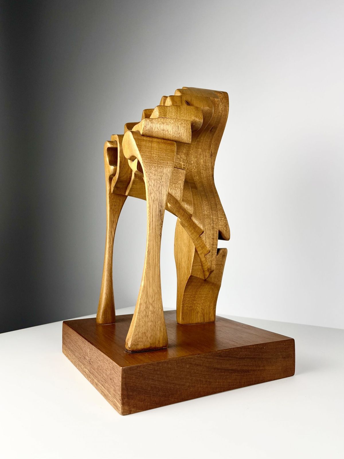 photo vinterior Brian Willsher Interlocking Mask Sculpture, Signed & Dated 1999