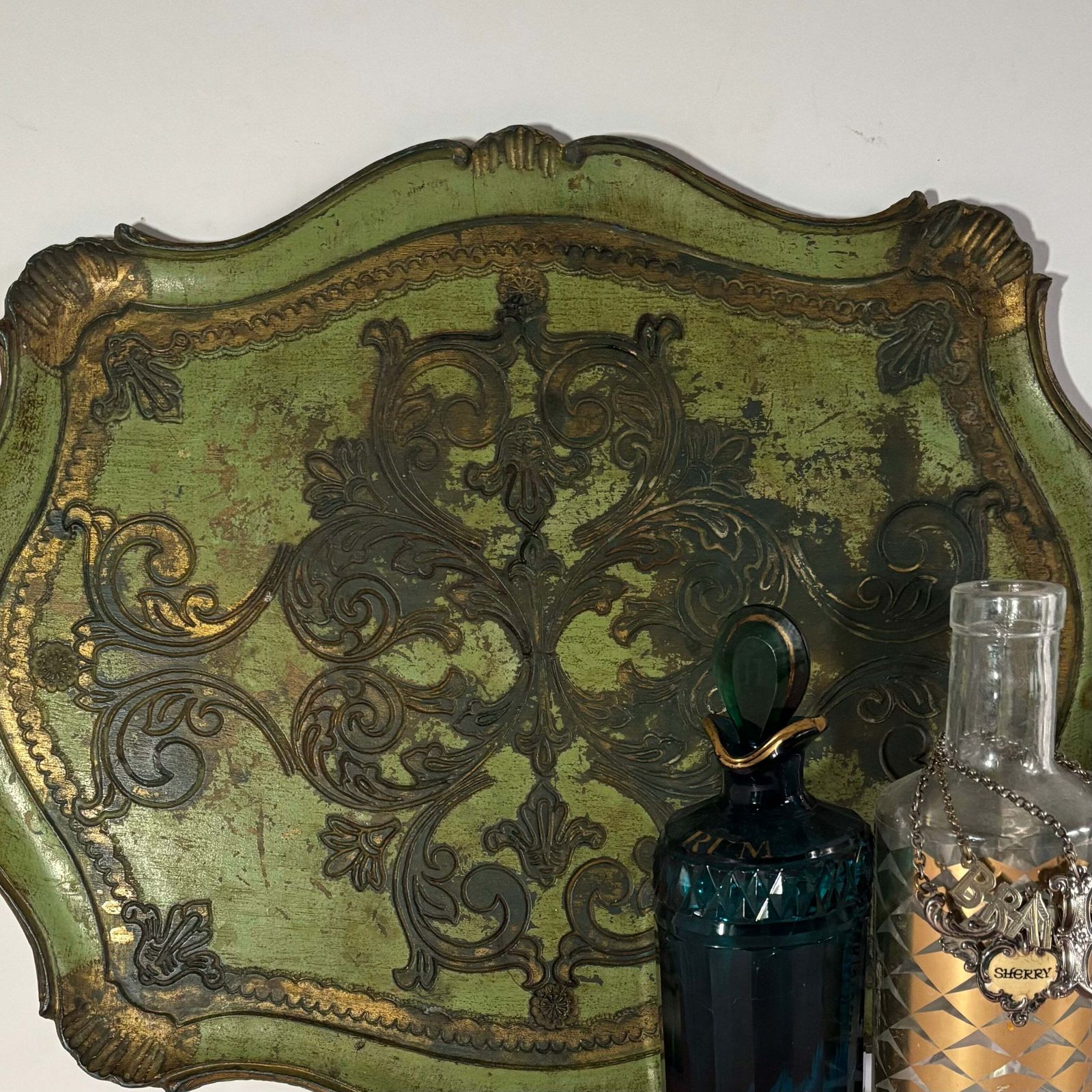 photo buy Large Distressed Green And Gold Florentine Tray