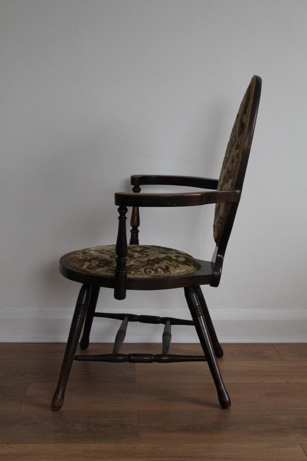 Victorian Ladies Boudoir Armchair photo 150.0