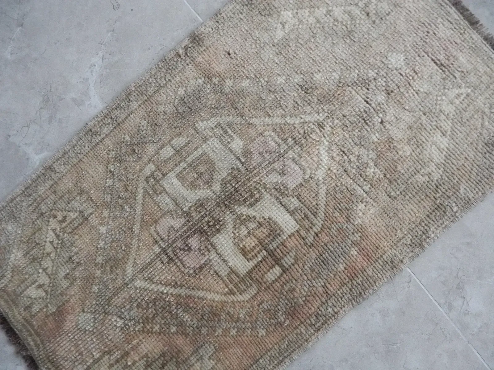 Yastik Rug Distressed Low Pile Petite Rug Faded Runner 1'8" X 2'11" photo Textiles