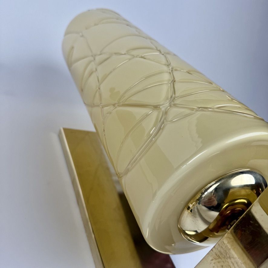 Late 20th Century Pair Of Brass And Yellow Murano Glass Sconces By Vistosi photo vinterior