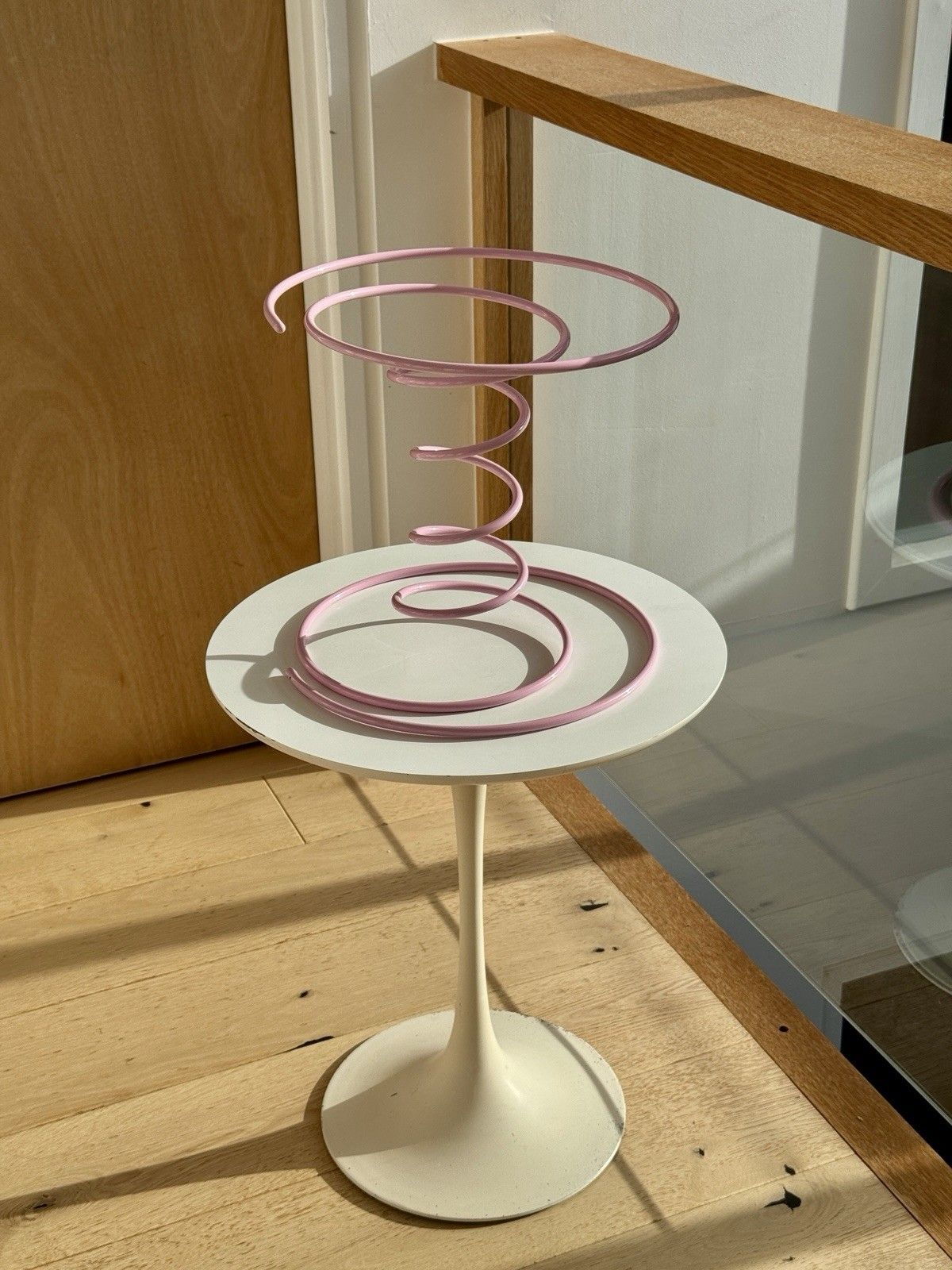 photo vintage Gustaf Westman X Ikea Vinterfint Pink Spiral Vase, Sold Out, Hard To Find