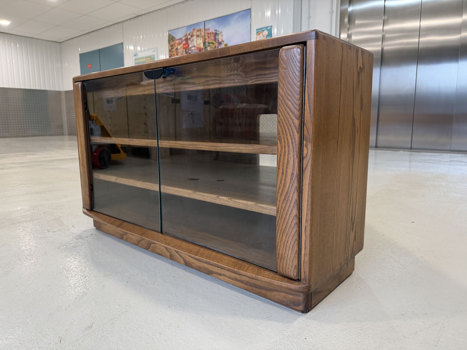 Stunning Ercol Windsor Corner Tv Unit / Stand / Cabinet  – Pristine Condition, Rrp £1,800 photo for sale