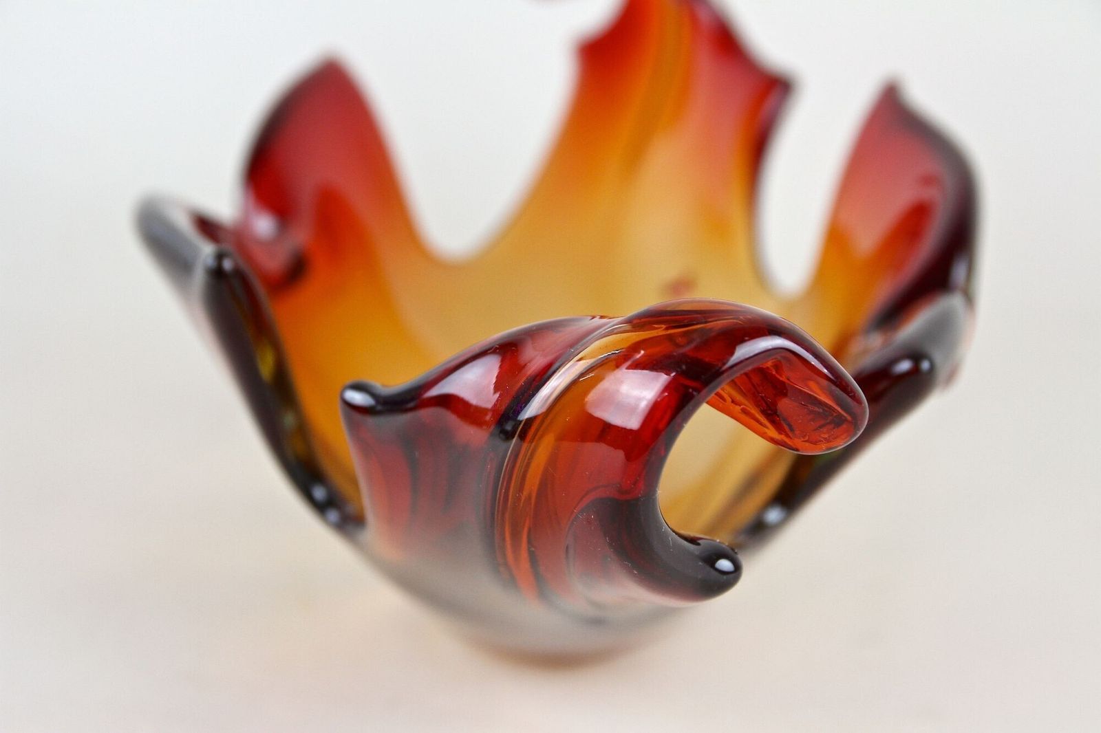 photo vinterior Mid Century Murano Glass Bowl   Amber/Orange/Red Tones, Italy, Circa 1960
