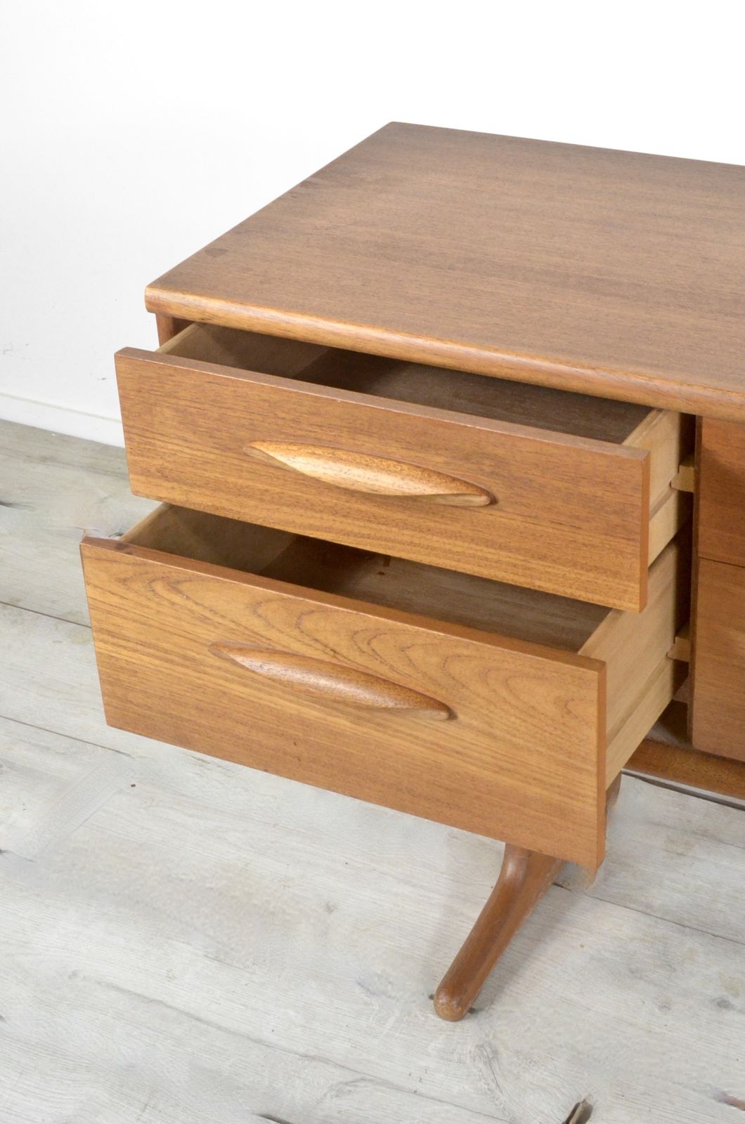 Vintage Midcentury Teak Sideboard / Dresser By Frank Guille For Austinsuite. Modern / Danish Style. photo 899.0