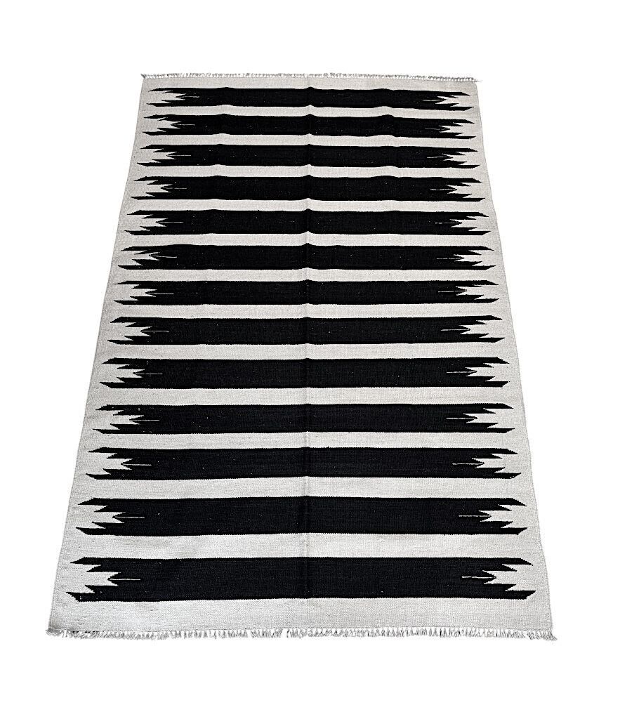 A Morrocan Black And White Geometric Flat Weave Kilim Rug photo buy