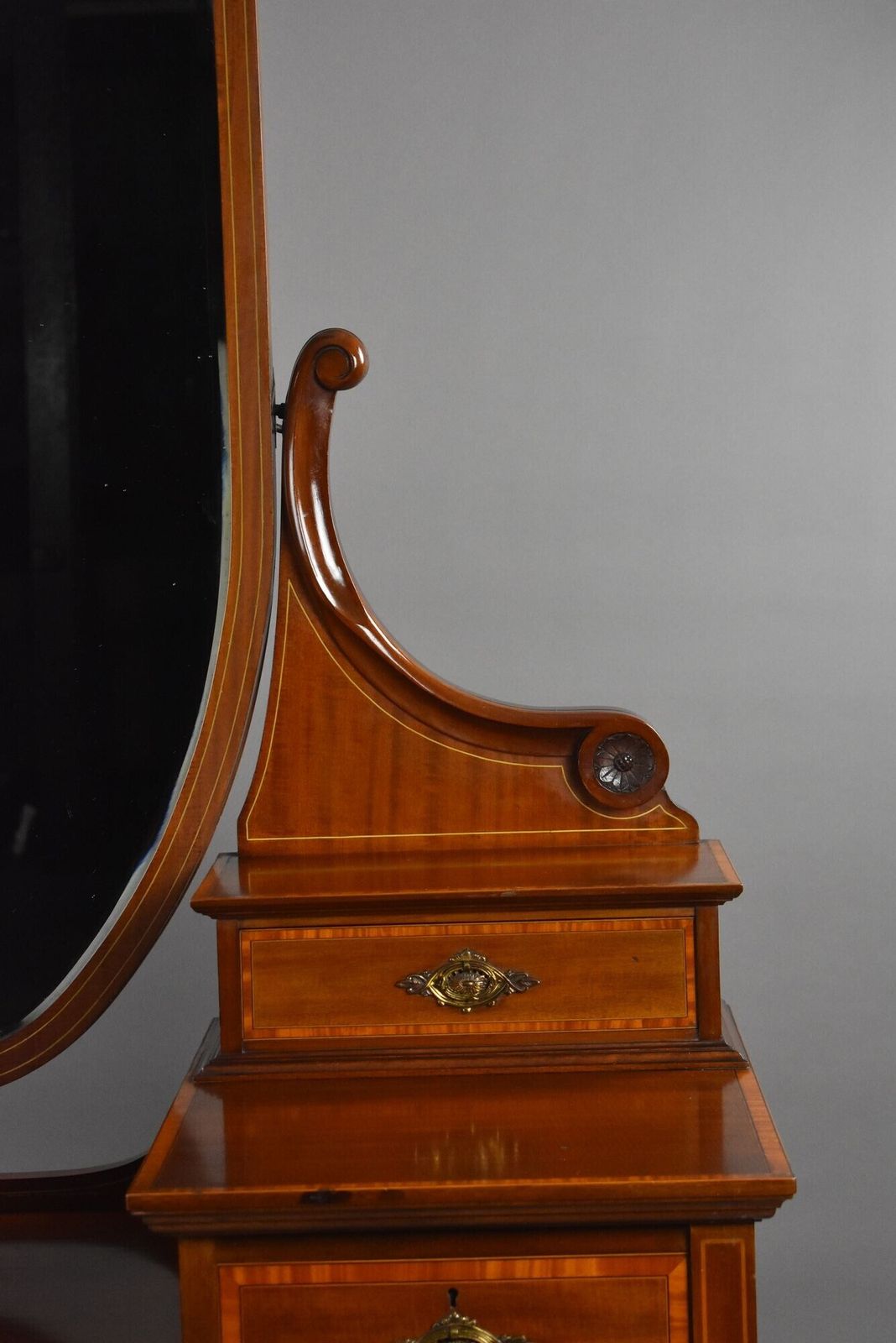 photo furniture Edwardian Mahogany Dressing Table