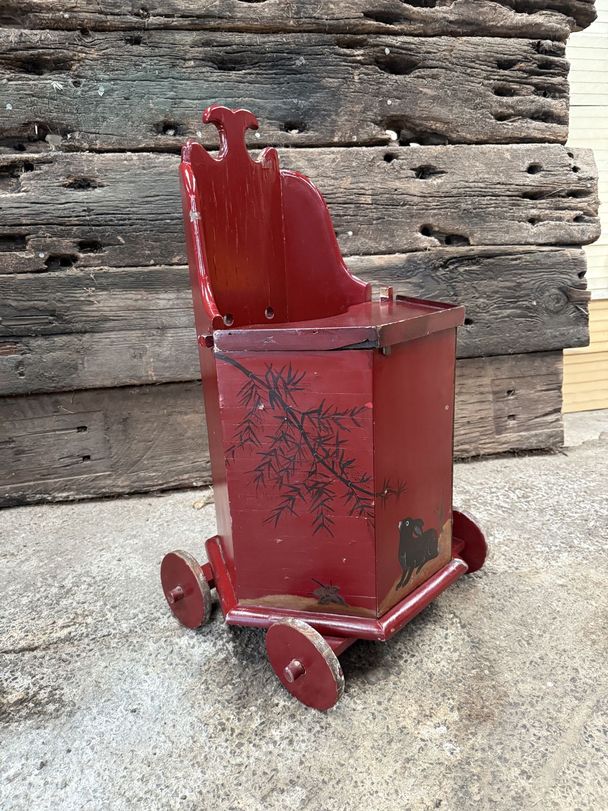19th Century Red Lacquered Child's Seat photo furniture