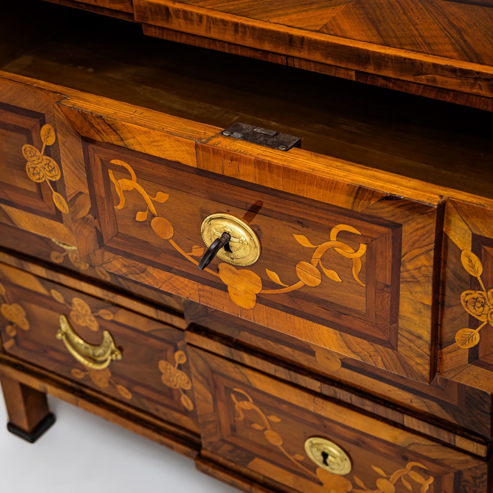 Louis Seize Marquetry Chest Of Drawers Late 18th Century photo vinterior