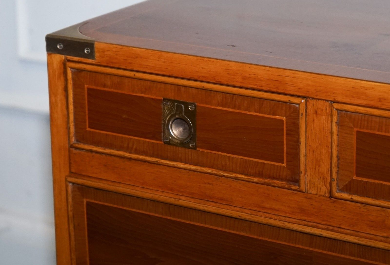 photo furniture A Pair Of Yew Wood & Brass English Military Campaign End Cabinets Nightstands