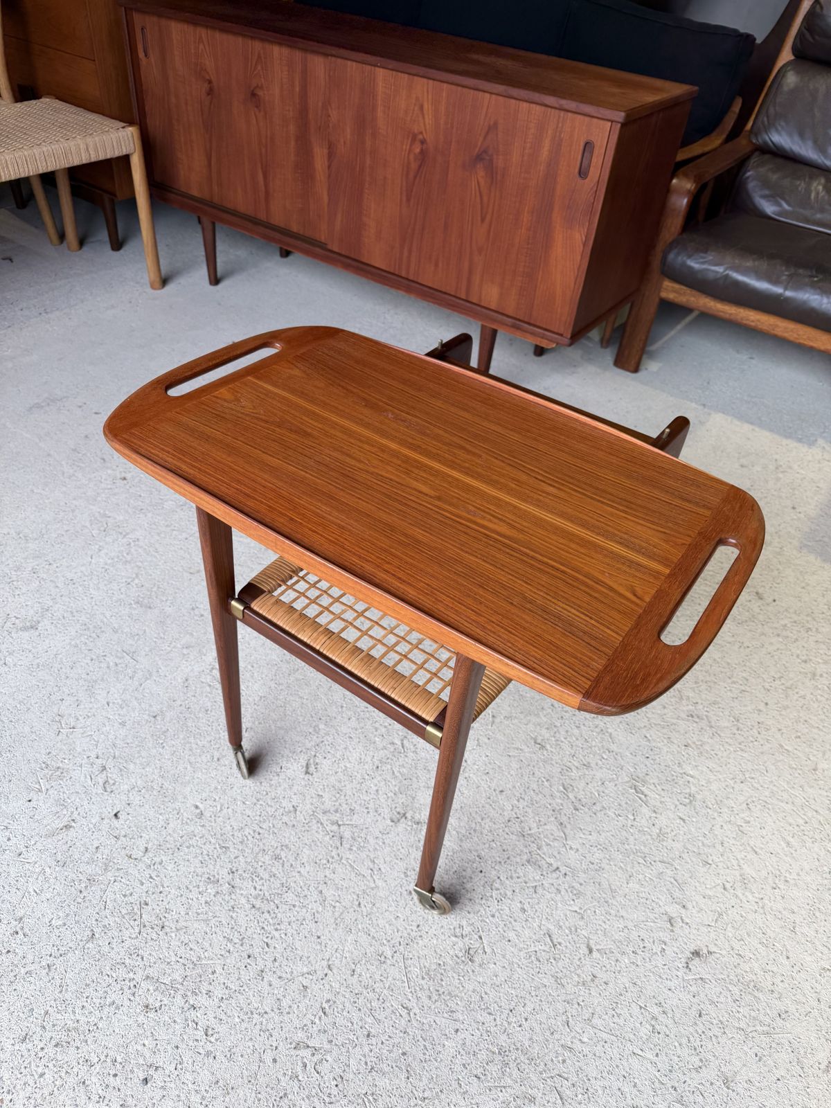 Danish Mid Century Serving Trolley By Johannes Andersen For Silkeborg C.1960s photo vinterior