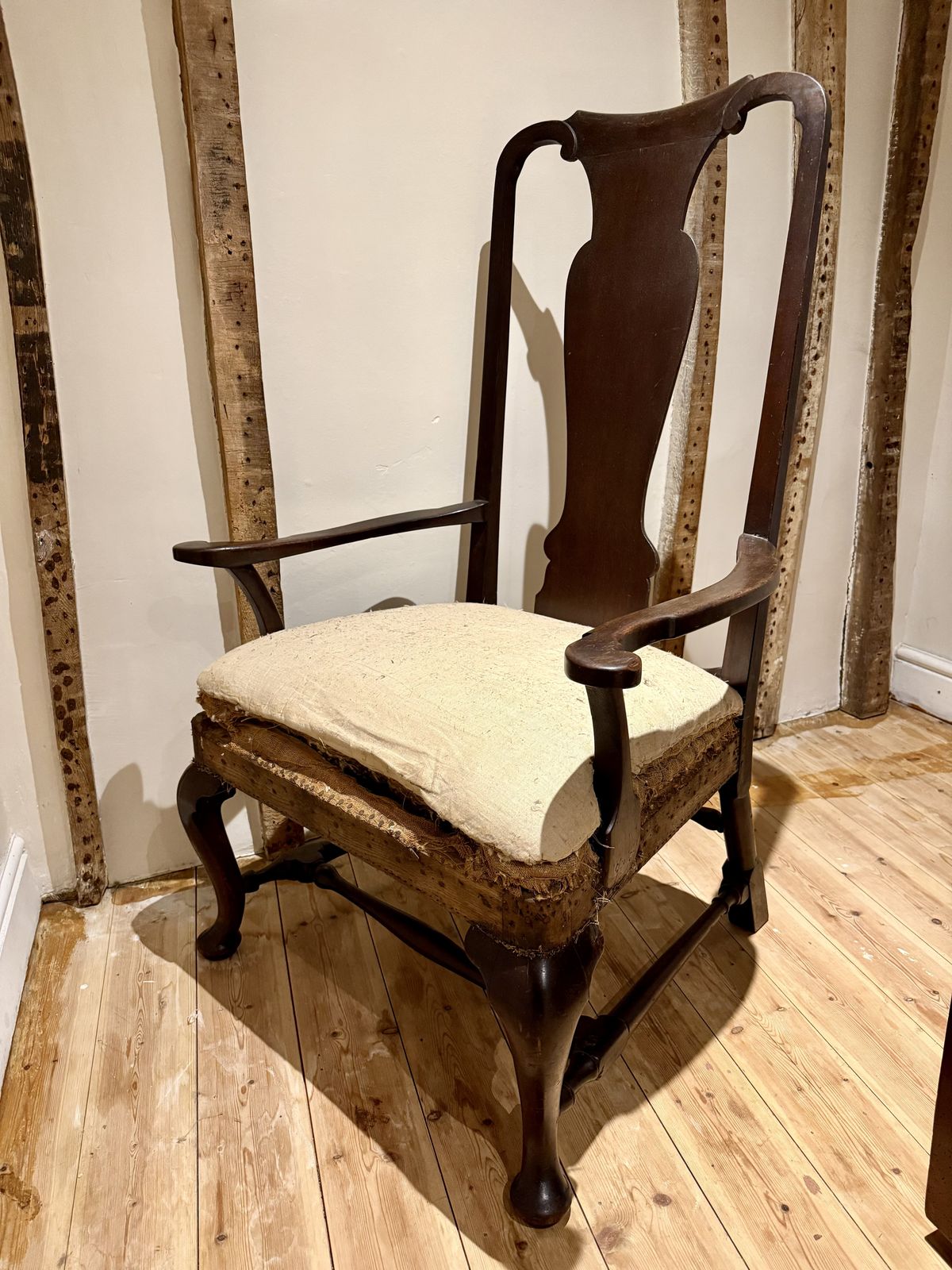 Rare Large Antique George I Walnut Oversized Splat Back Armchair