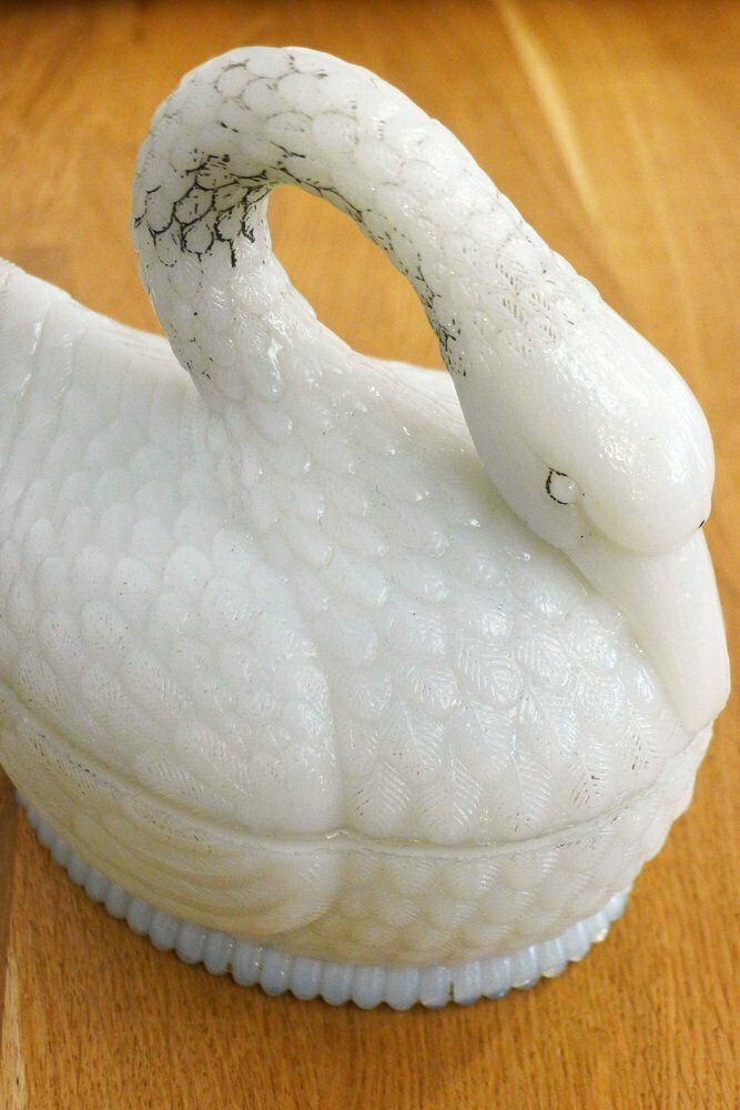 White Opaline Glass Swan Butter Dish By Vallérysthal, 1890s photo 65.0