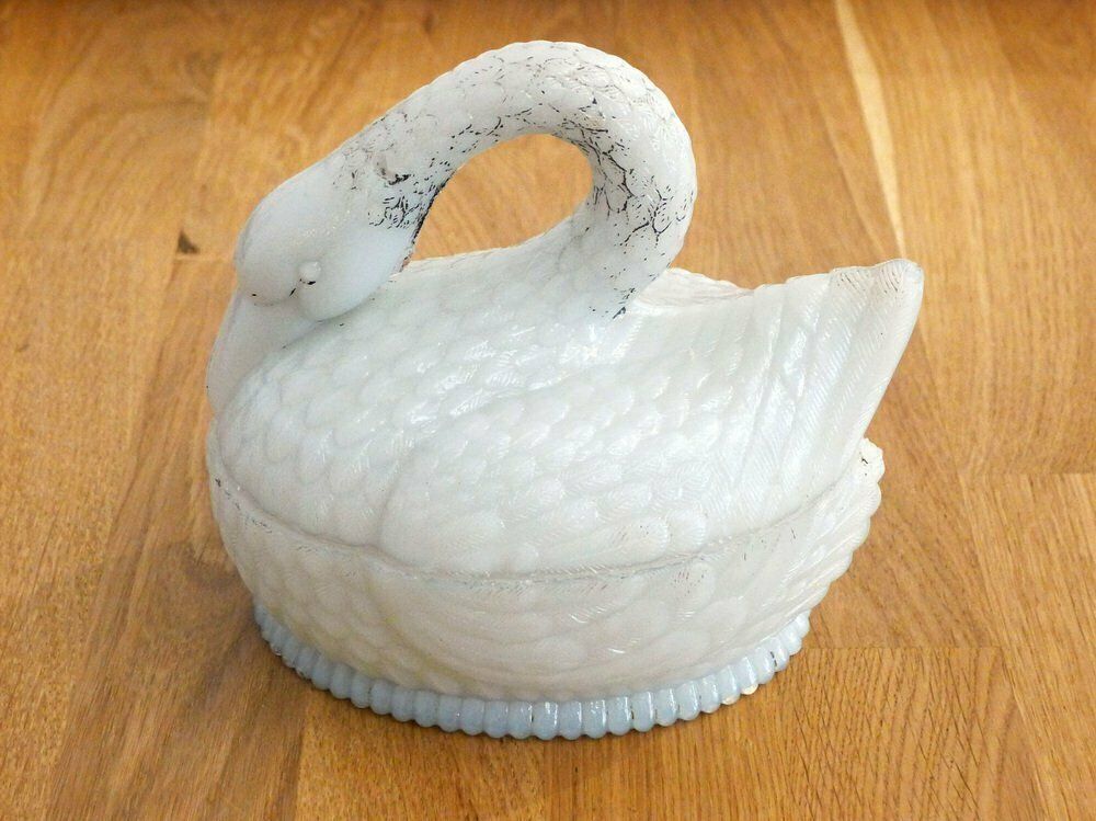 photo furniture White Opaline Glass Swan Butter Dish By Vallérysthal, 1890s